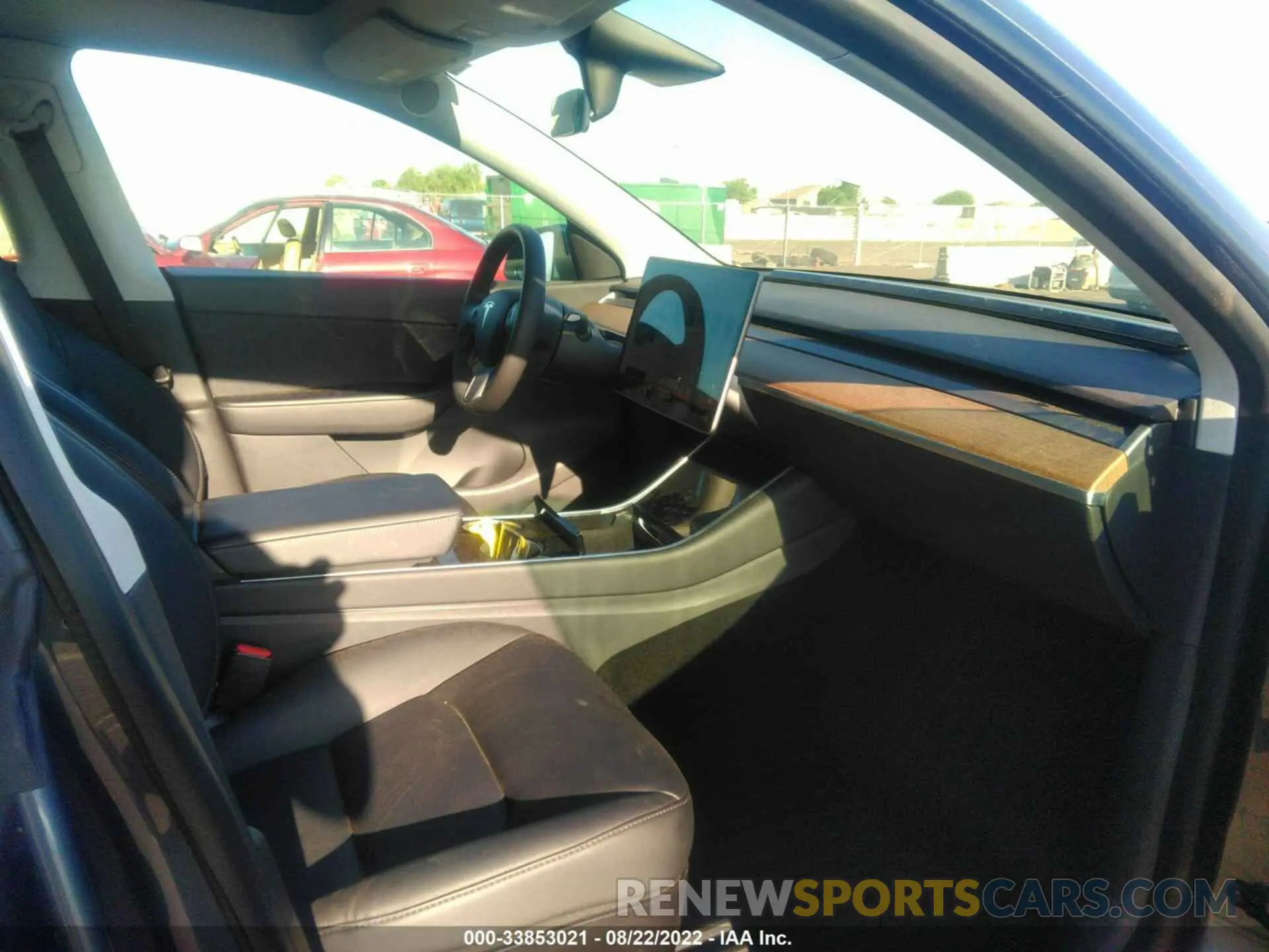 5 Photograph of a damaged car 5YJYGDEE8MF104625 TESLA MODEL Y 2021