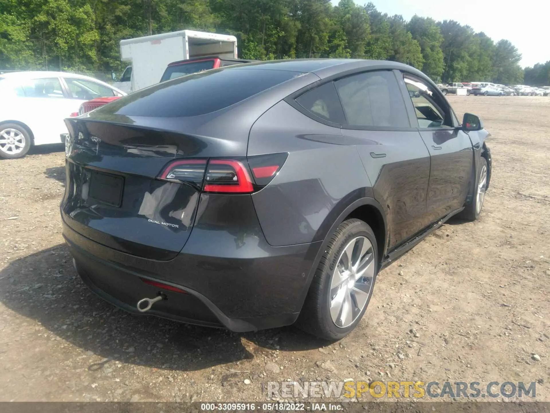 4 Photograph of a damaged car 5YJYGDEE8MF138337 TESLA MODEL Y 2021