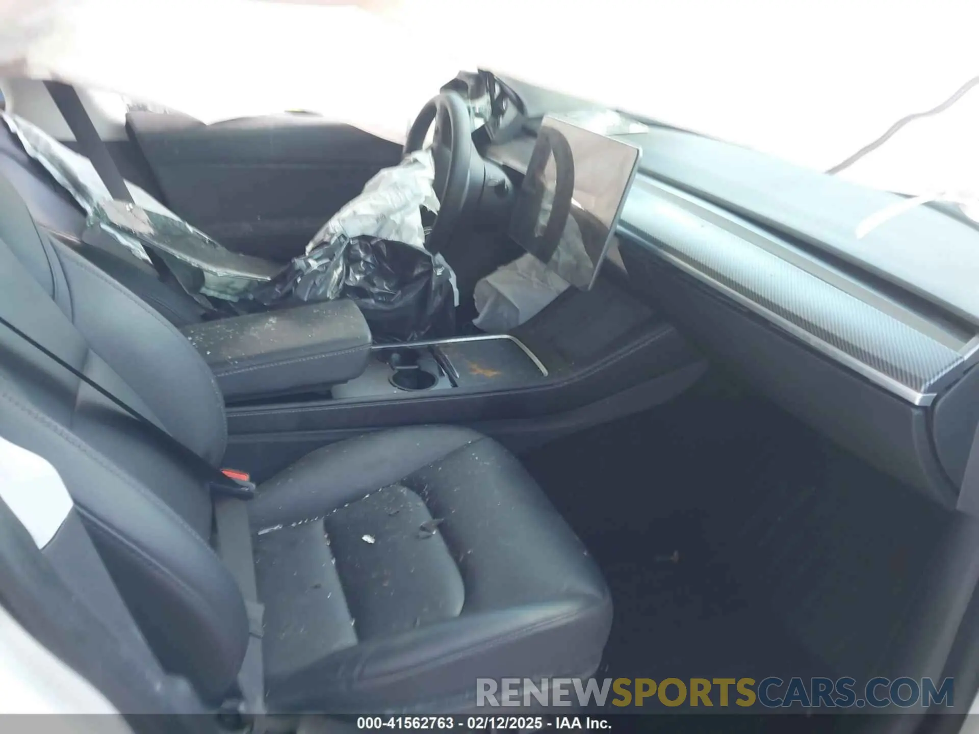 5 Photograph of a damaged car 5YJYGDEE8MF140038 TESLA MODEL Y 2021