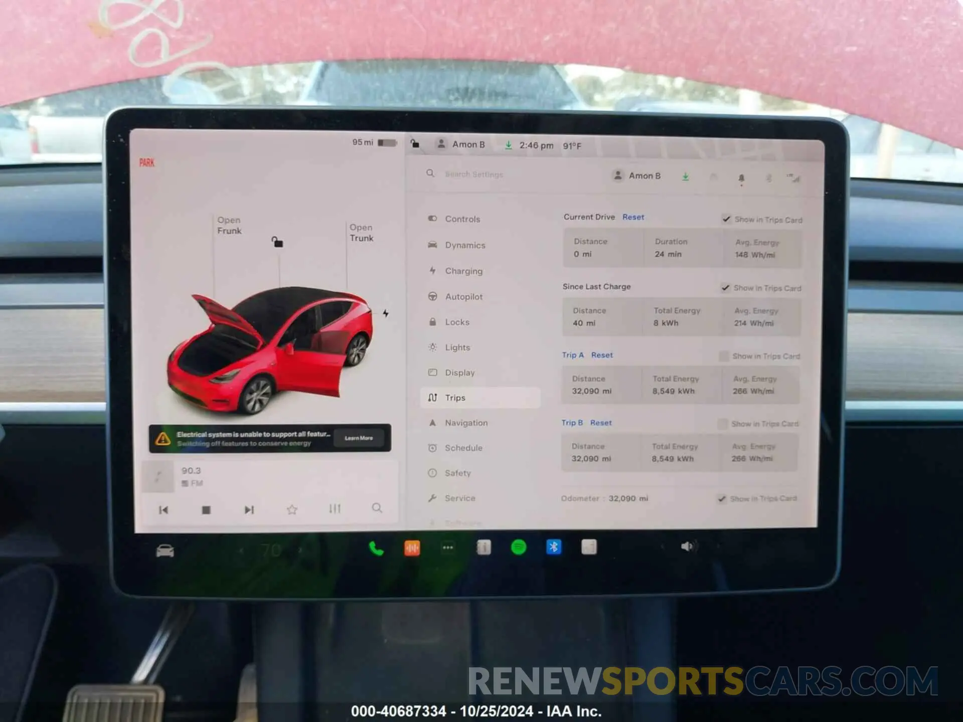 18 Photograph of a damaged car 5YJYGDEE8MF140458 TESLA MODEL Y 2021