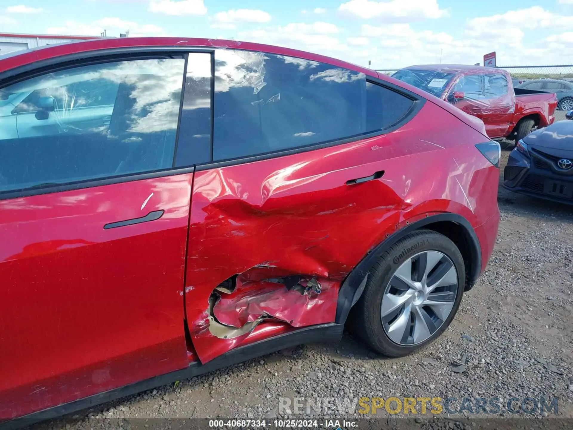 6 Photograph of a damaged car 5YJYGDEE8MF140458 TESLA MODEL Y 2021