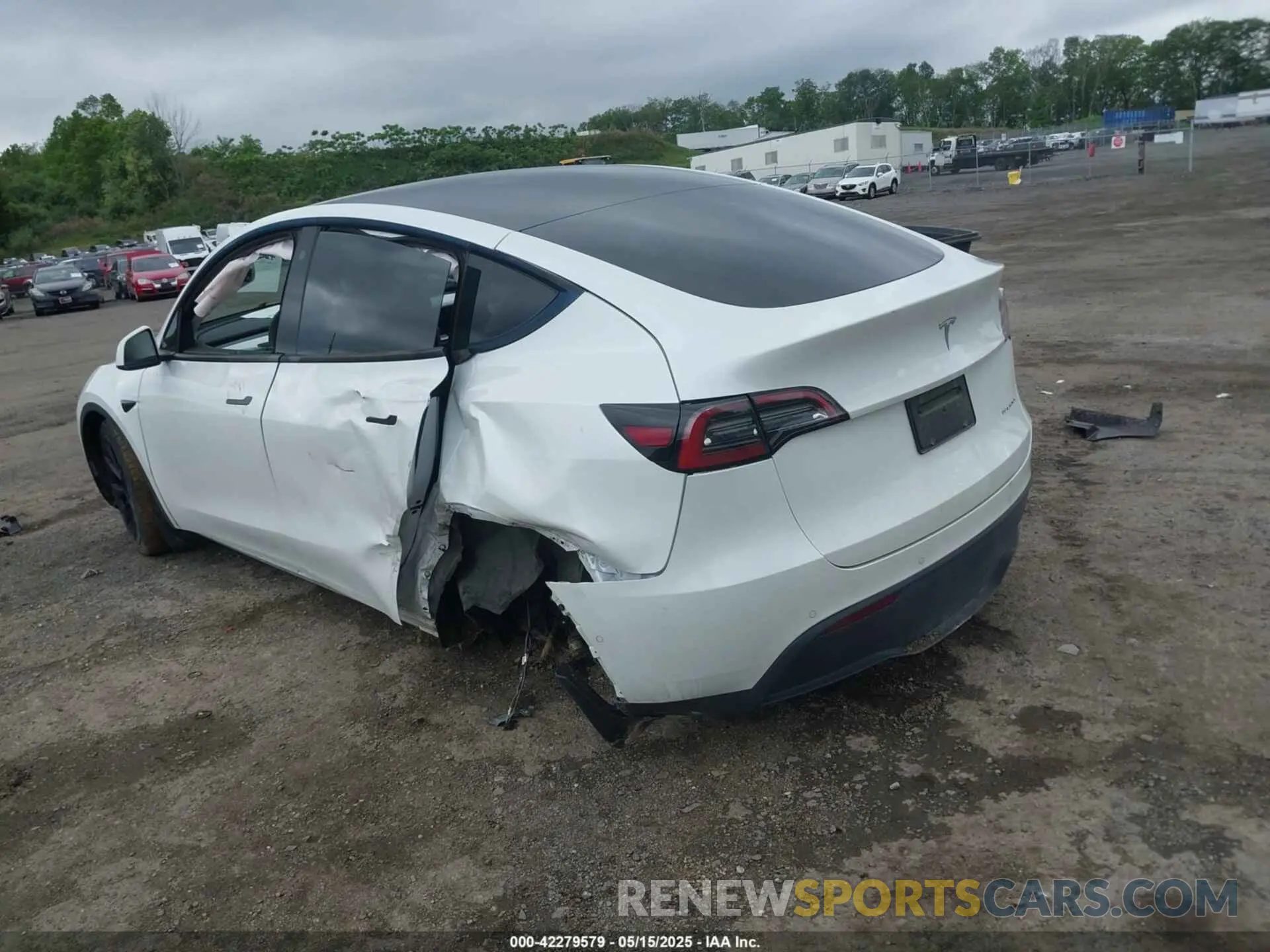 3 Фотография поврежденного автомобиля 5YJYGDEE8MF151699 TESLA MODEL Y 2021