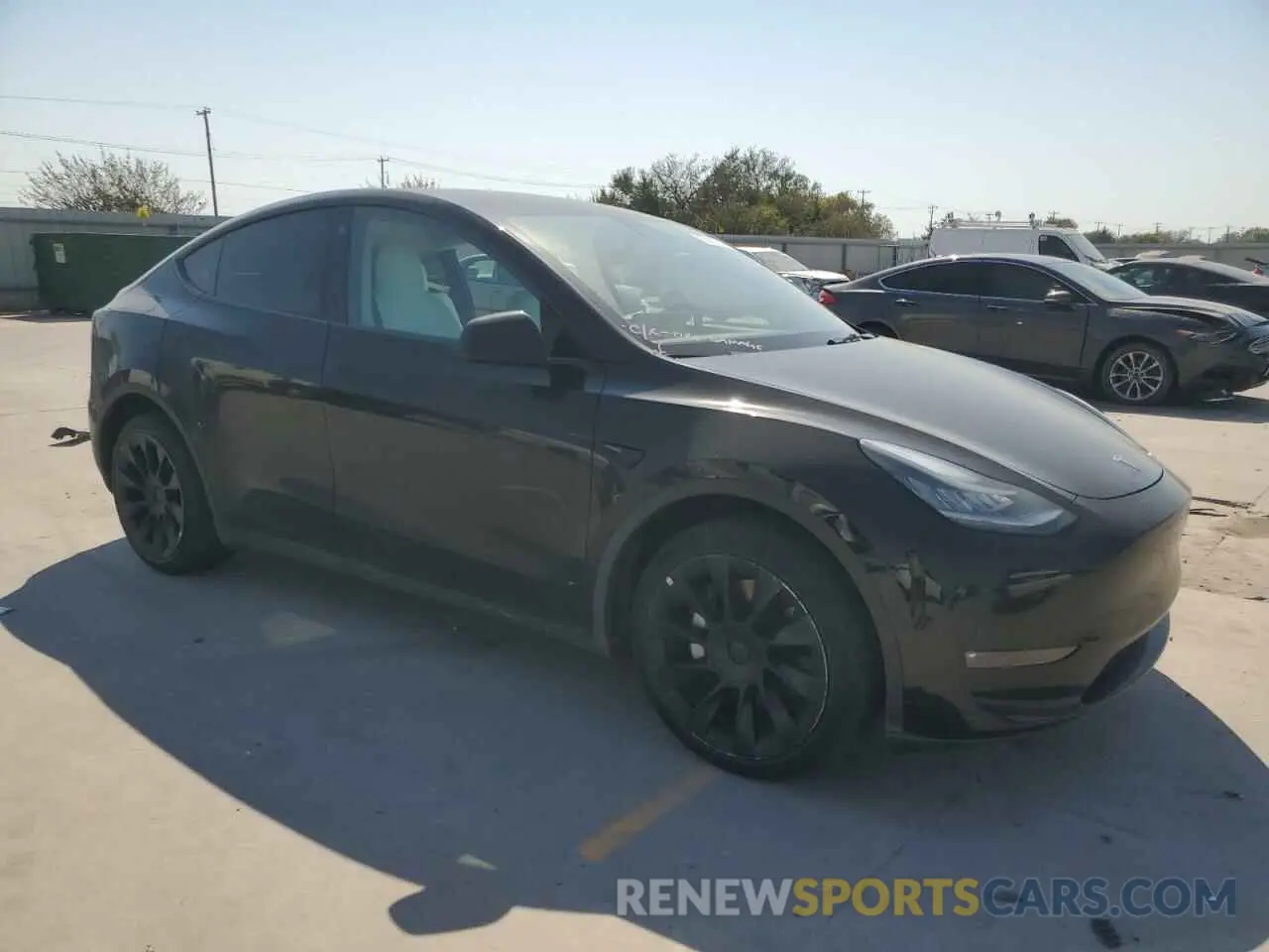 4 Фотография поврежденного автомобиля 5YJYGDEE8MF189630 TESLA MODEL Y 2021