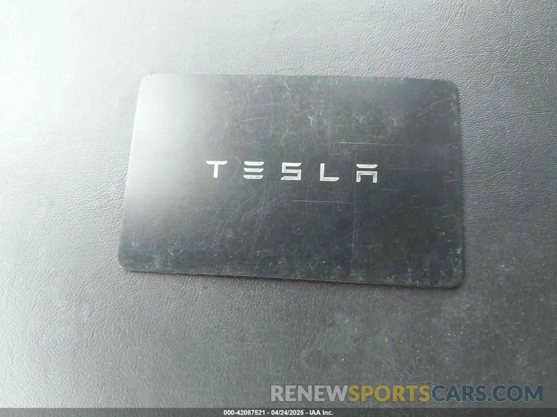 11 Photograph of a damaged car 5YJYGDEE8MF199686 TESLA MODEL Y 2021