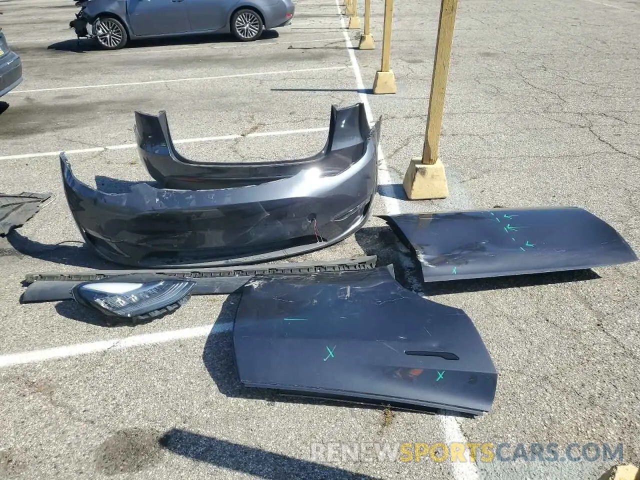 14 Photograph of a damaged car 5YJYGDEE8MF206555 TESLA MODEL Y 2021