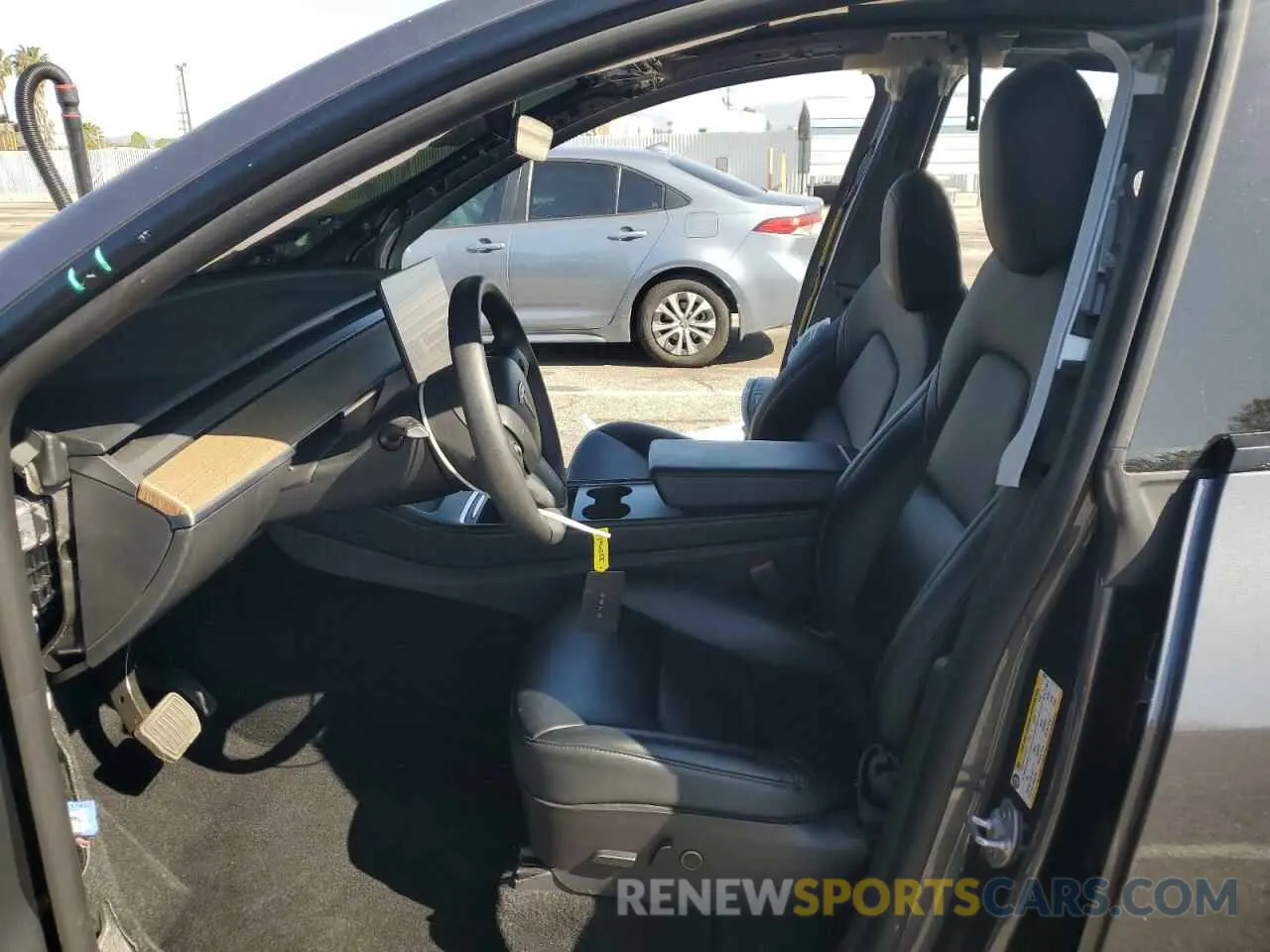 7 Photograph of a damaged car 5YJYGDEE8MF206555 TESLA MODEL Y 2021