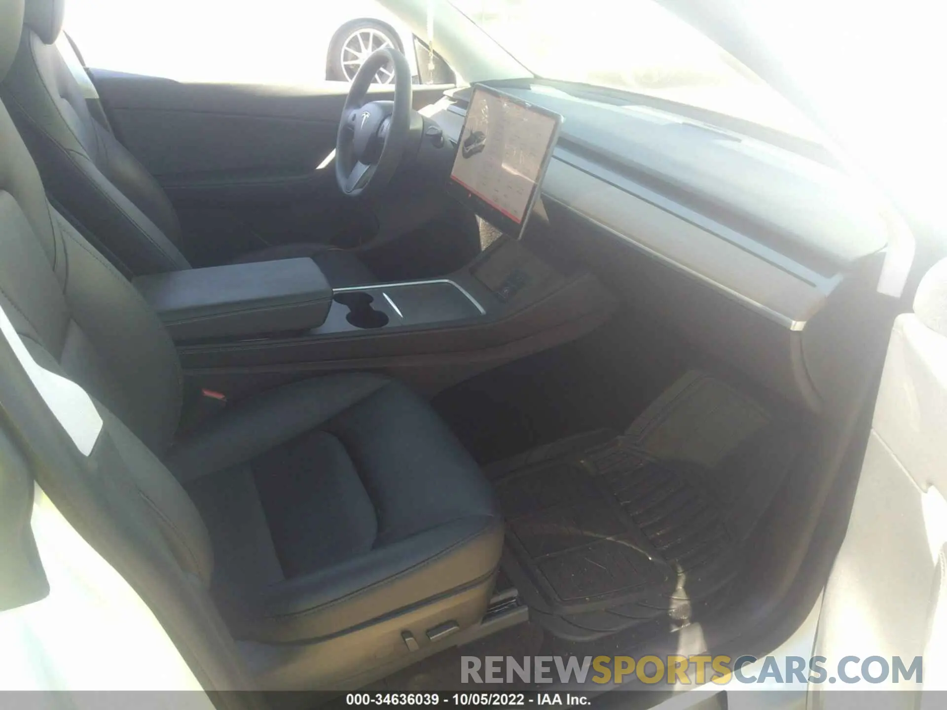 5 Photograph of a damaged car 5YJYGDEE8MF207270 TESLA MODEL Y 2021