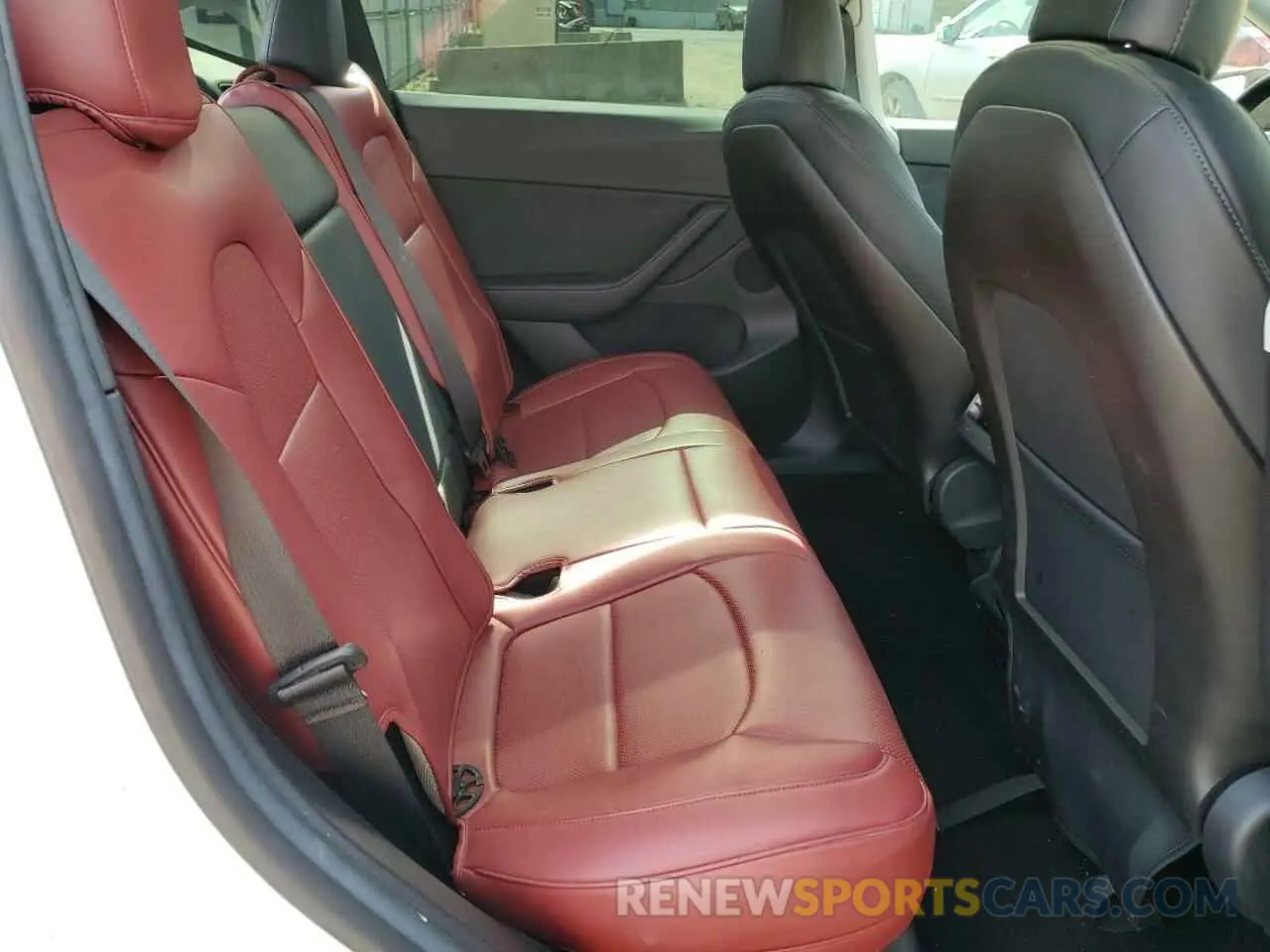 10 Photograph of a damaged car 5YJYGDEE8MF208774 TESLA MODEL Y 2021