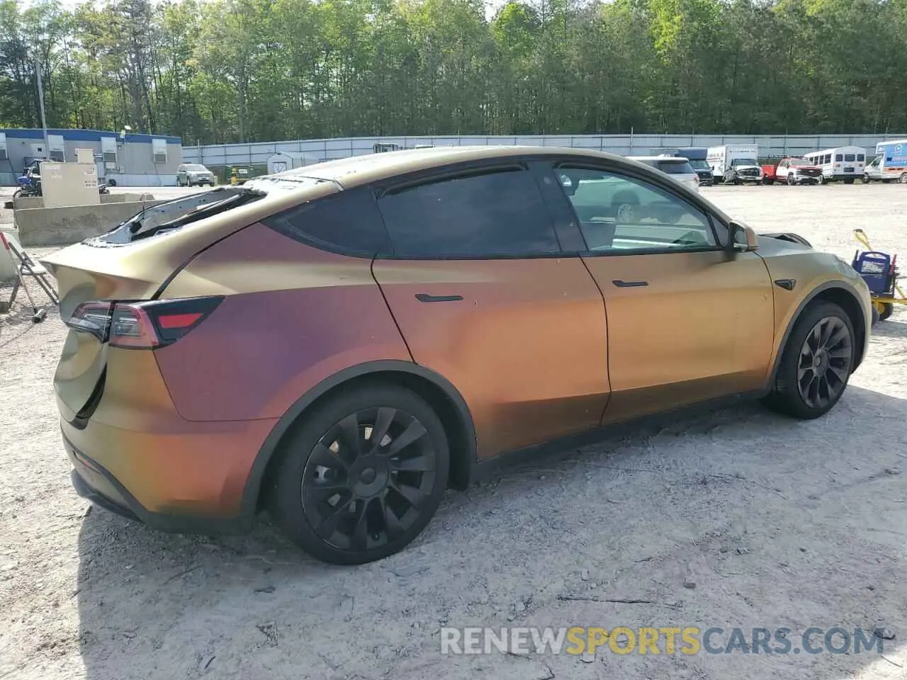 3 Photograph of a damaged car 5YJYGDEE8MF208774 TESLA MODEL Y 2021