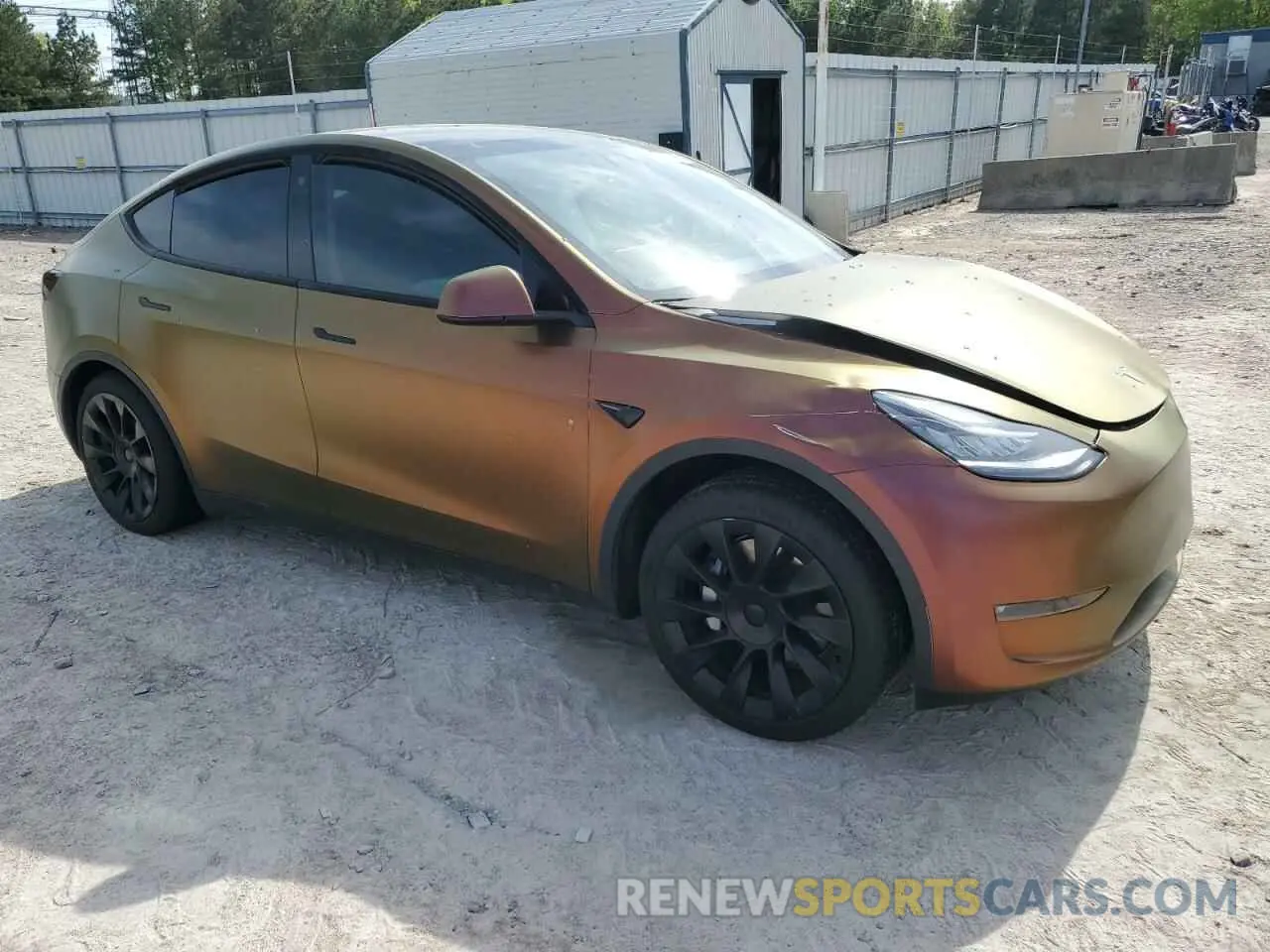 4 Photograph of a damaged car 5YJYGDEE8MF208774 TESLA MODEL Y 2021