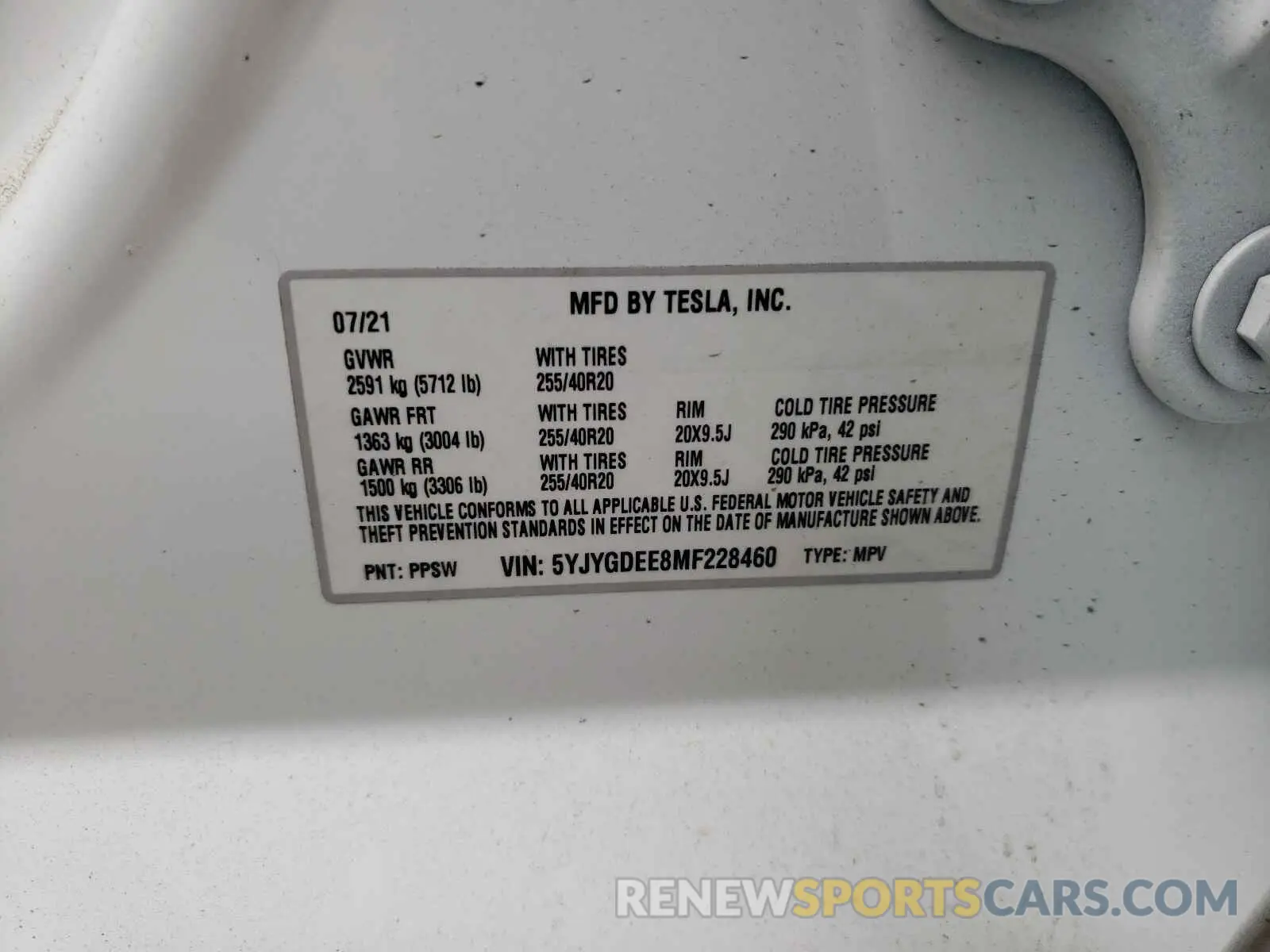 10 Photograph of a damaged car 5YJYGDEE8MF228460 TESLA MODEL Y 2021