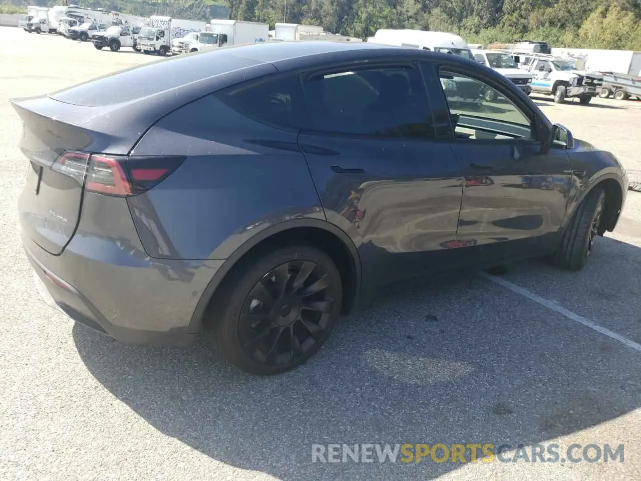 3 Photograph of a damaged car 5YJYGDEE8MF233710 TESLA MODEL Y 2021