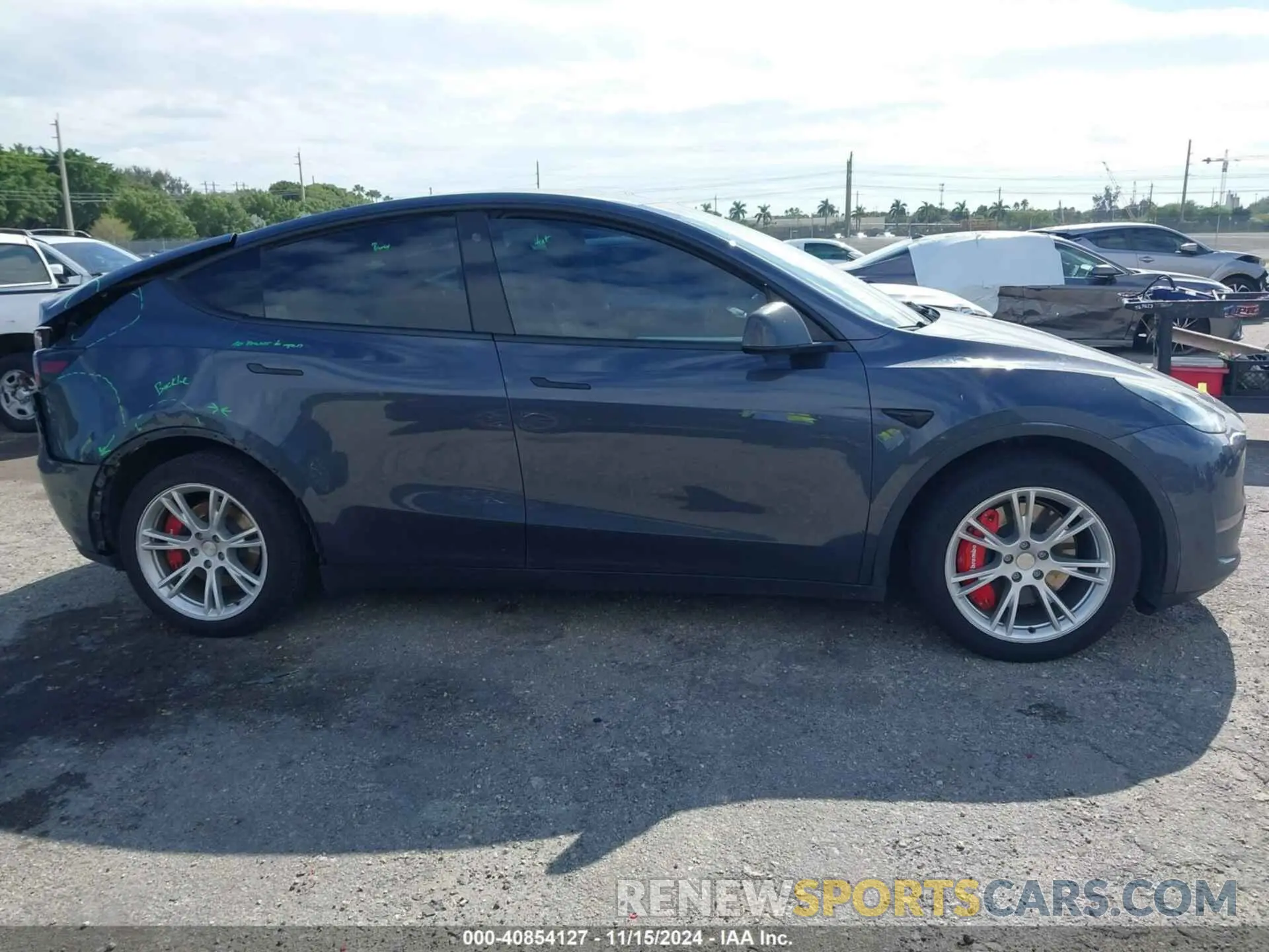 13 Фотография поврежденного автомобиля 5YJYGDEE8MF262768 TESLA MODEL Y 2021