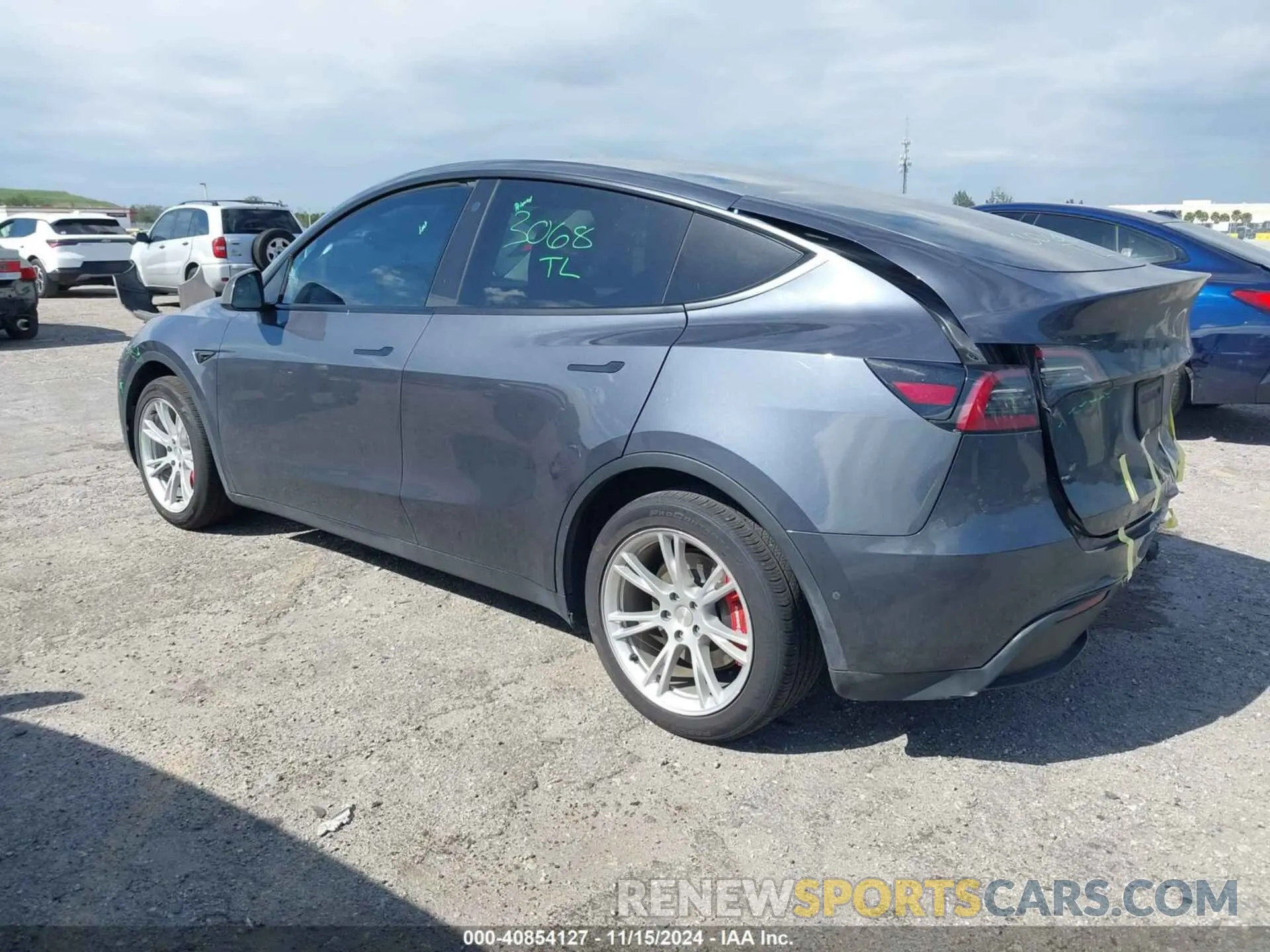 3 Фотография поврежденного автомобиля 5YJYGDEE8MF262768 TESLA MODEL Y 2021