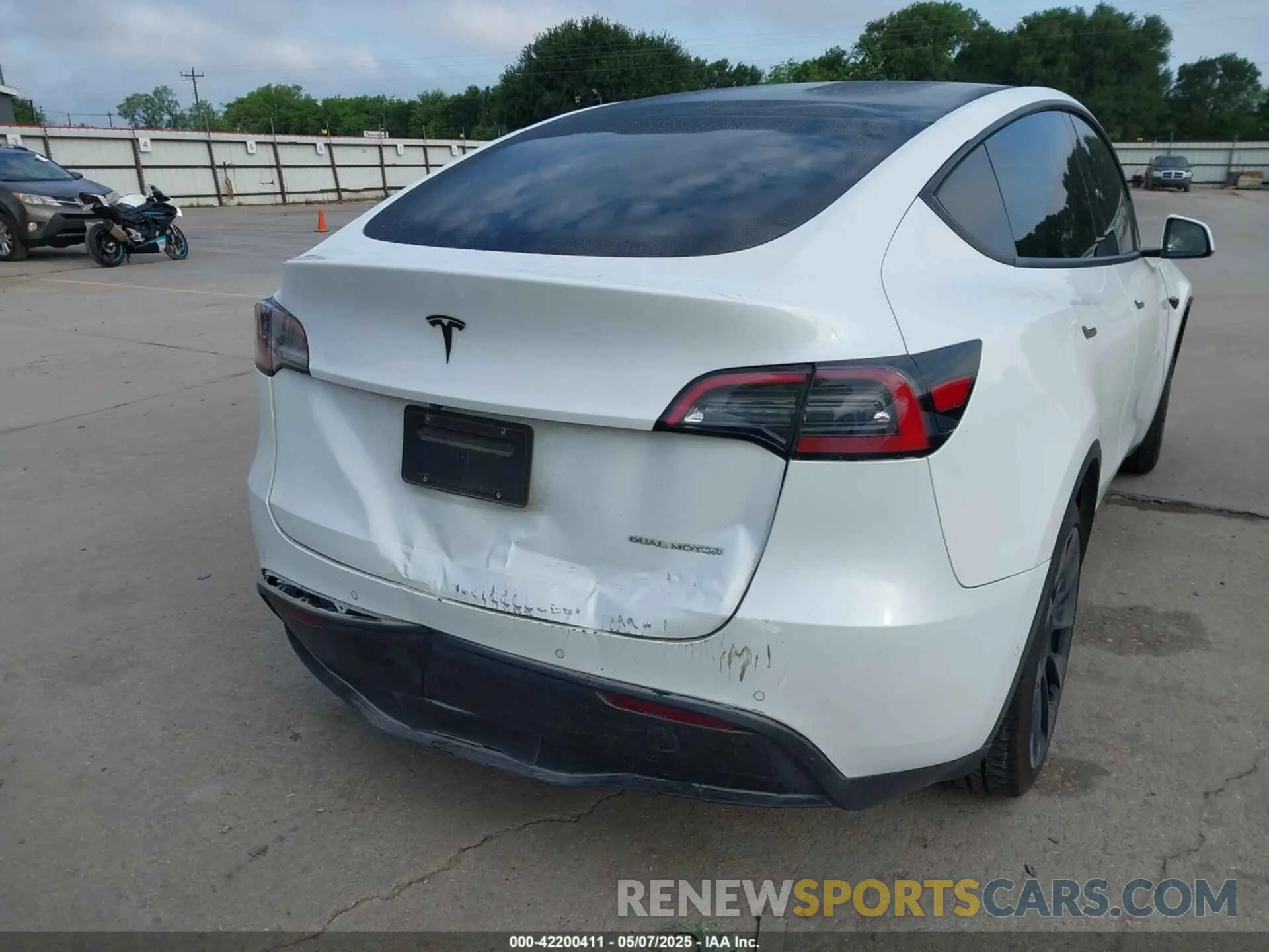 20 Фотография поврежденного автомобиля 5YJYGDEE8MF266075 TESLA MODEL Y 2021
