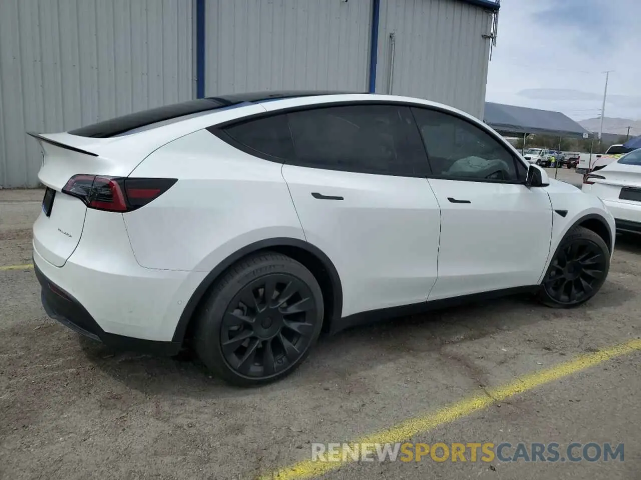 3 Фотография поврежденного автомобиля 5YJYGDEE8MF271938 TESLA MODEL Y 2021