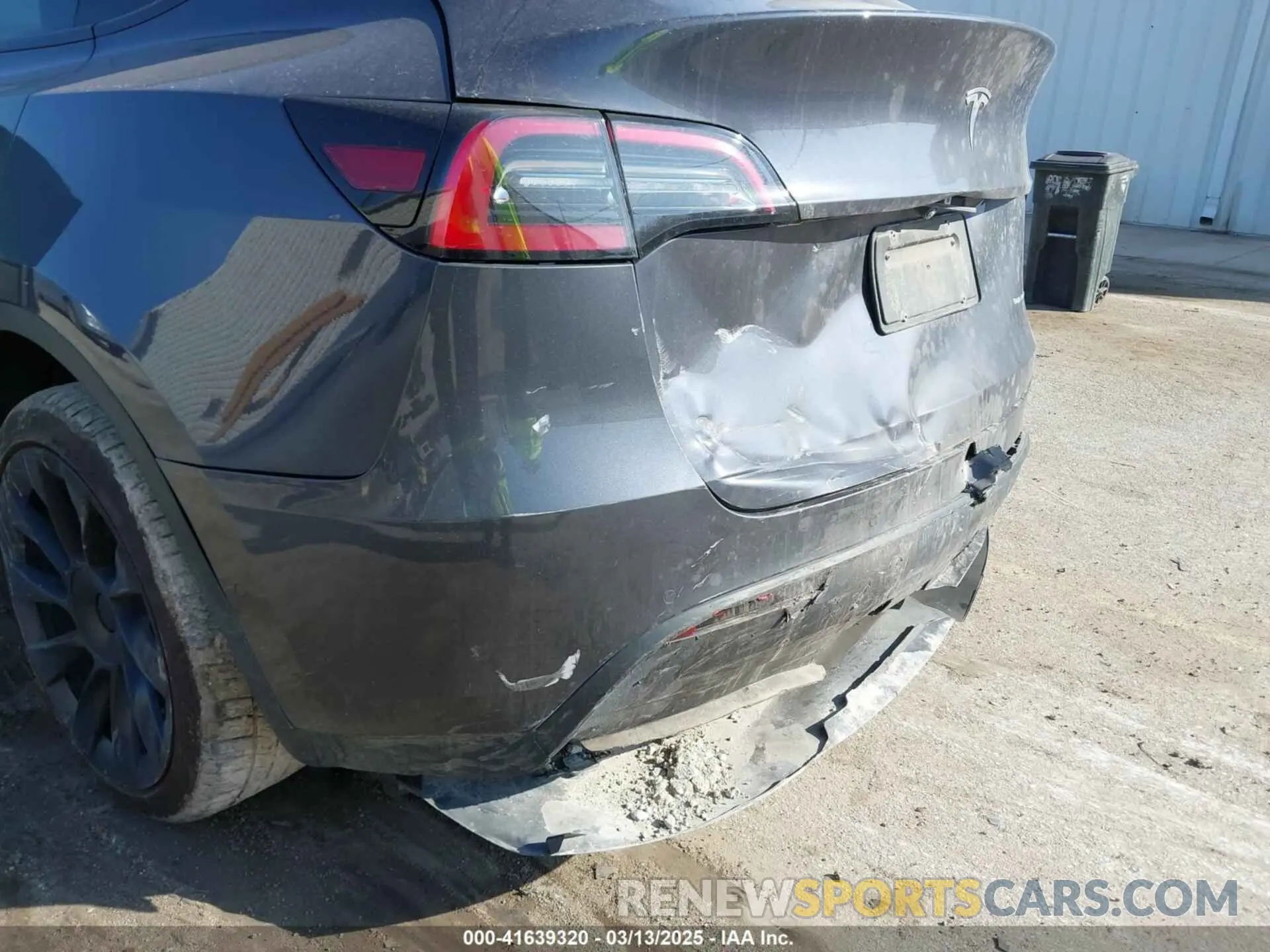 19 Фотография поврежденного автомобиля 5YJYGDEE8MF278212 TESLA MODEL Y 2021