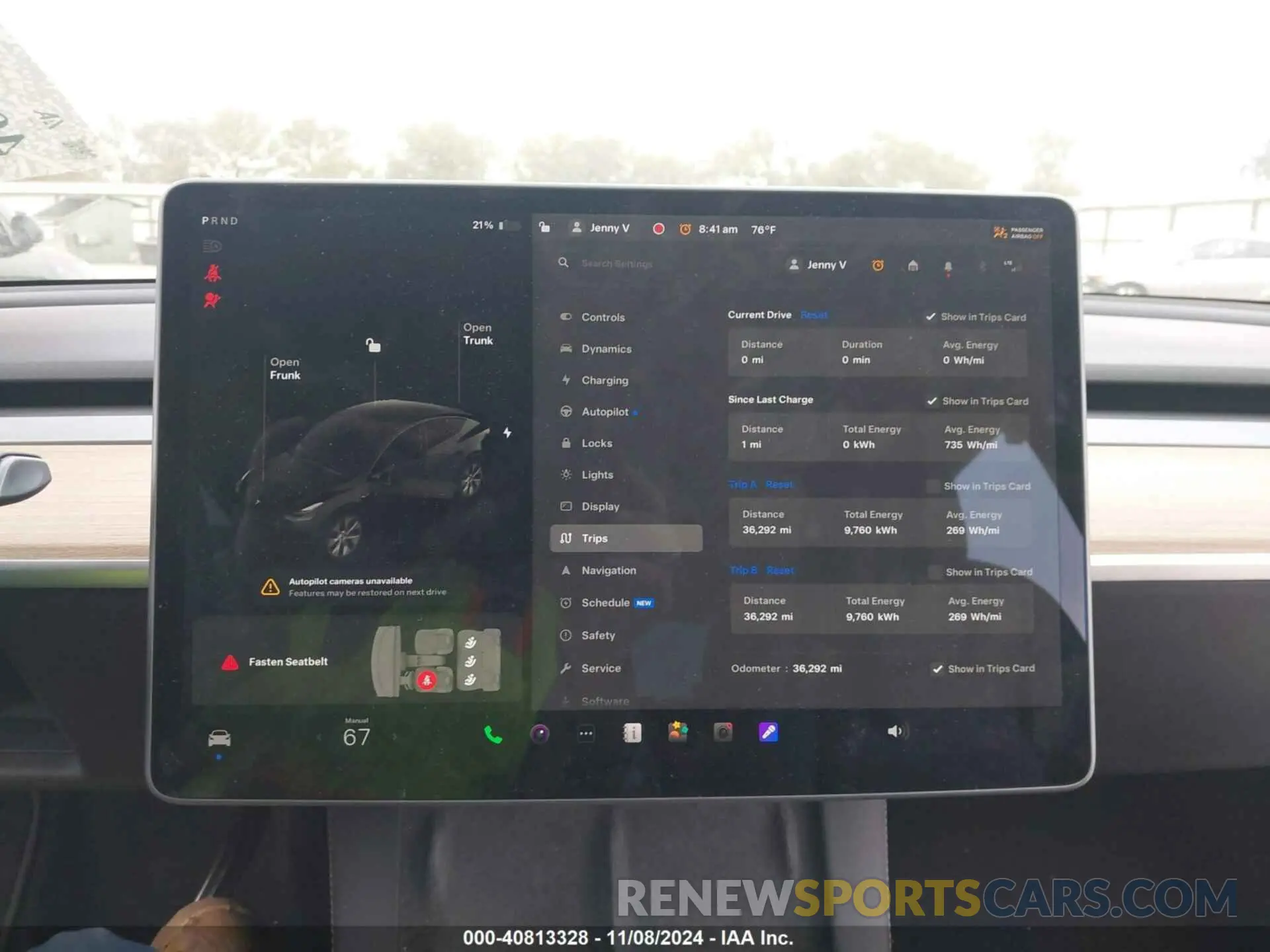 18 Photograph of a damaged car 5YJYGDEE8MF281224 TESLA MODEL Y 2021