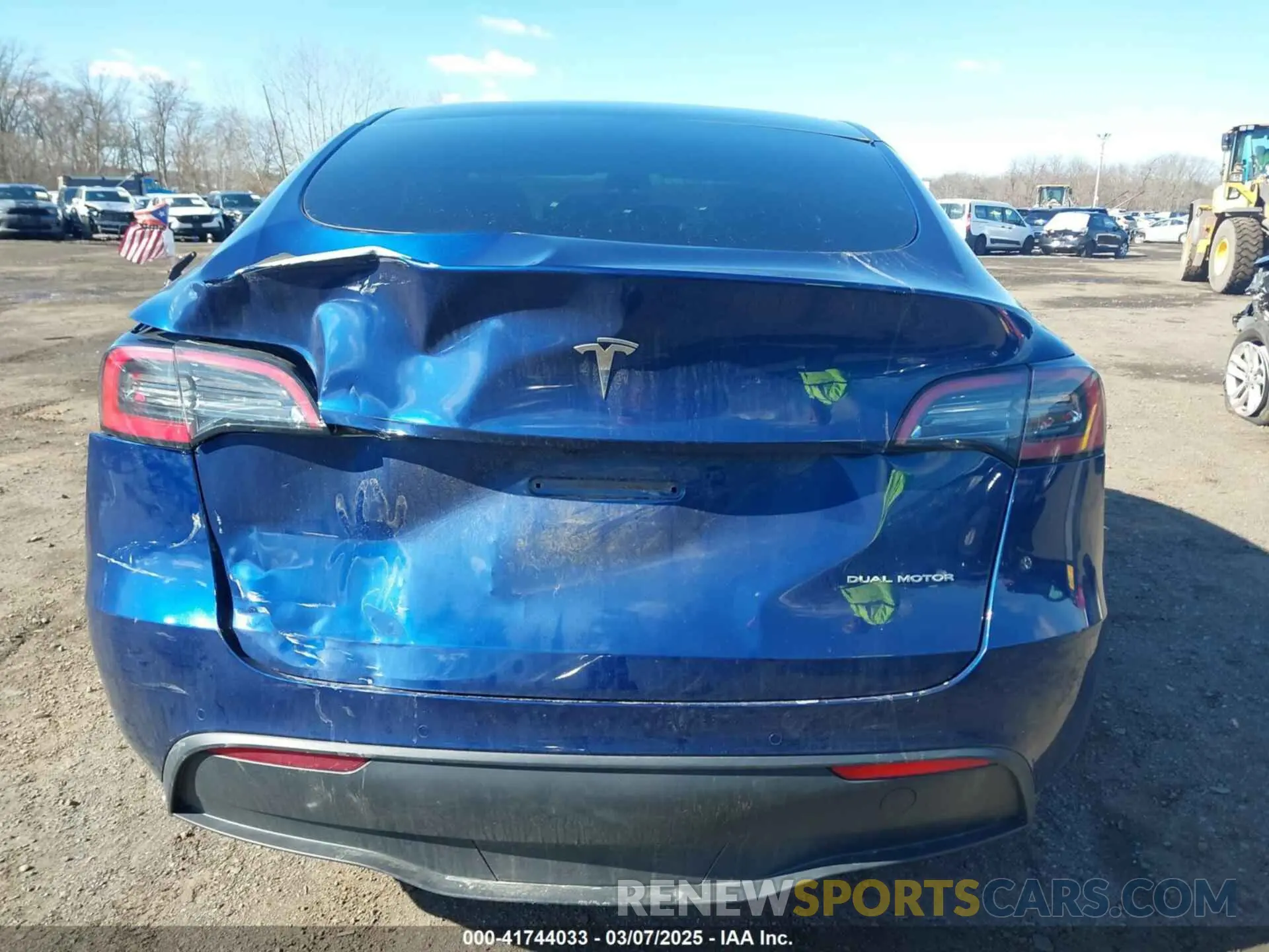16 Photograph of a damaged car 5YJYGDEE8MF293230 TESLA MODEL Y 2021
