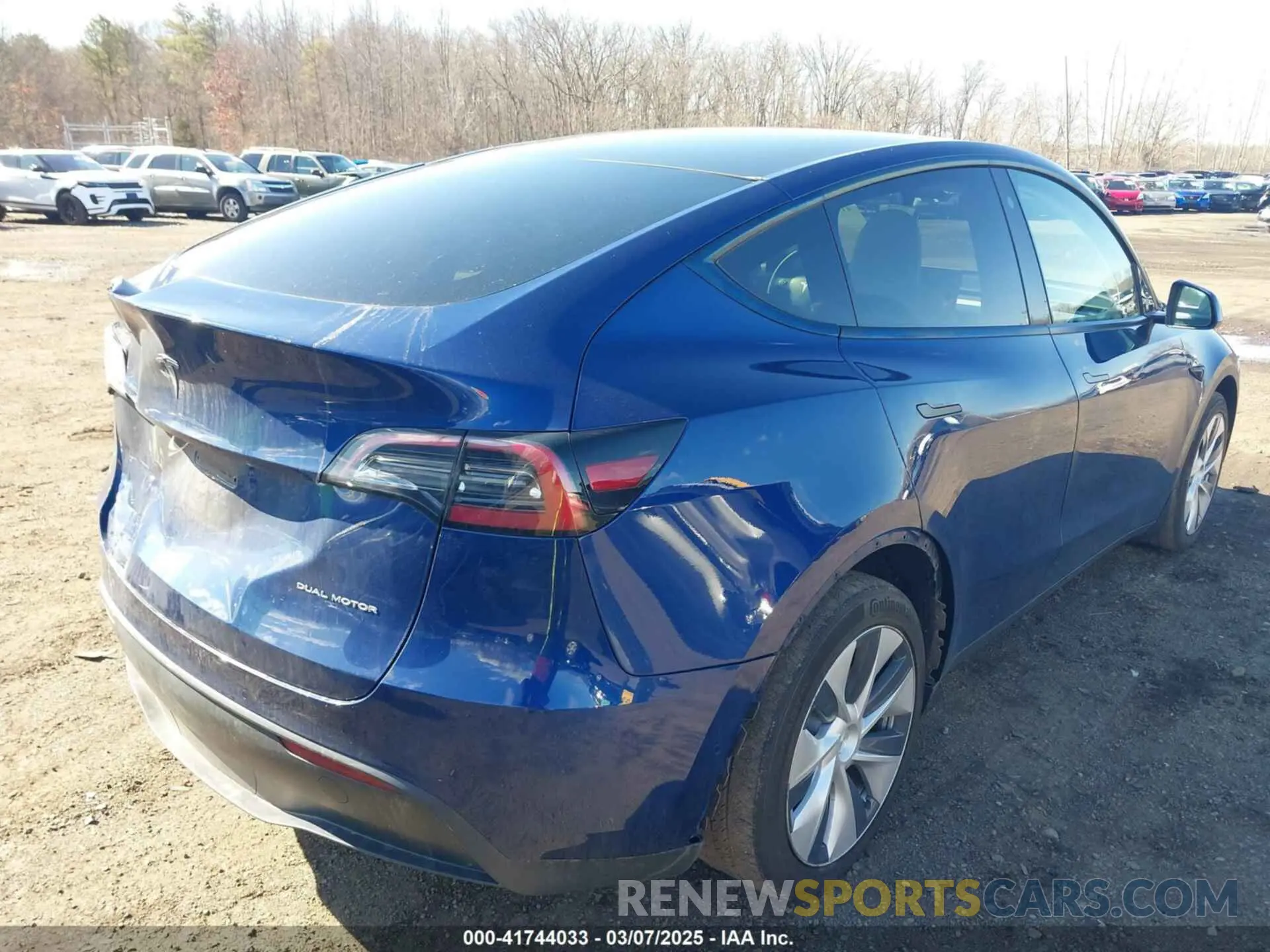 19 Photograph of a damaged car 5YJYGDEE8MF293230 TESLA MODEL Y 2021