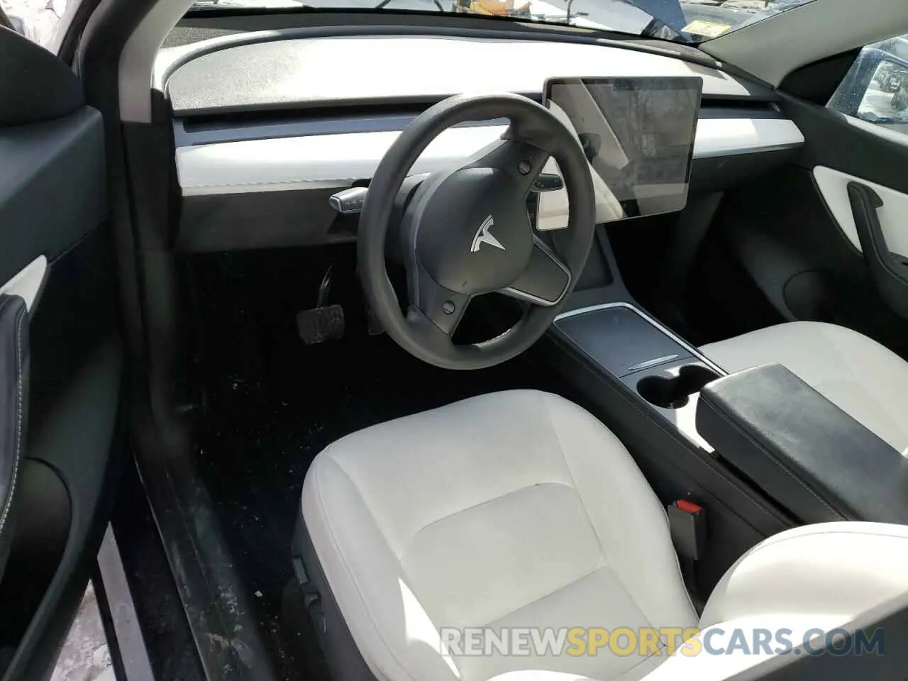 8 Photograph of a damaged car 5YJYGDEE8MF304890 TESLA MODEL Y 2021