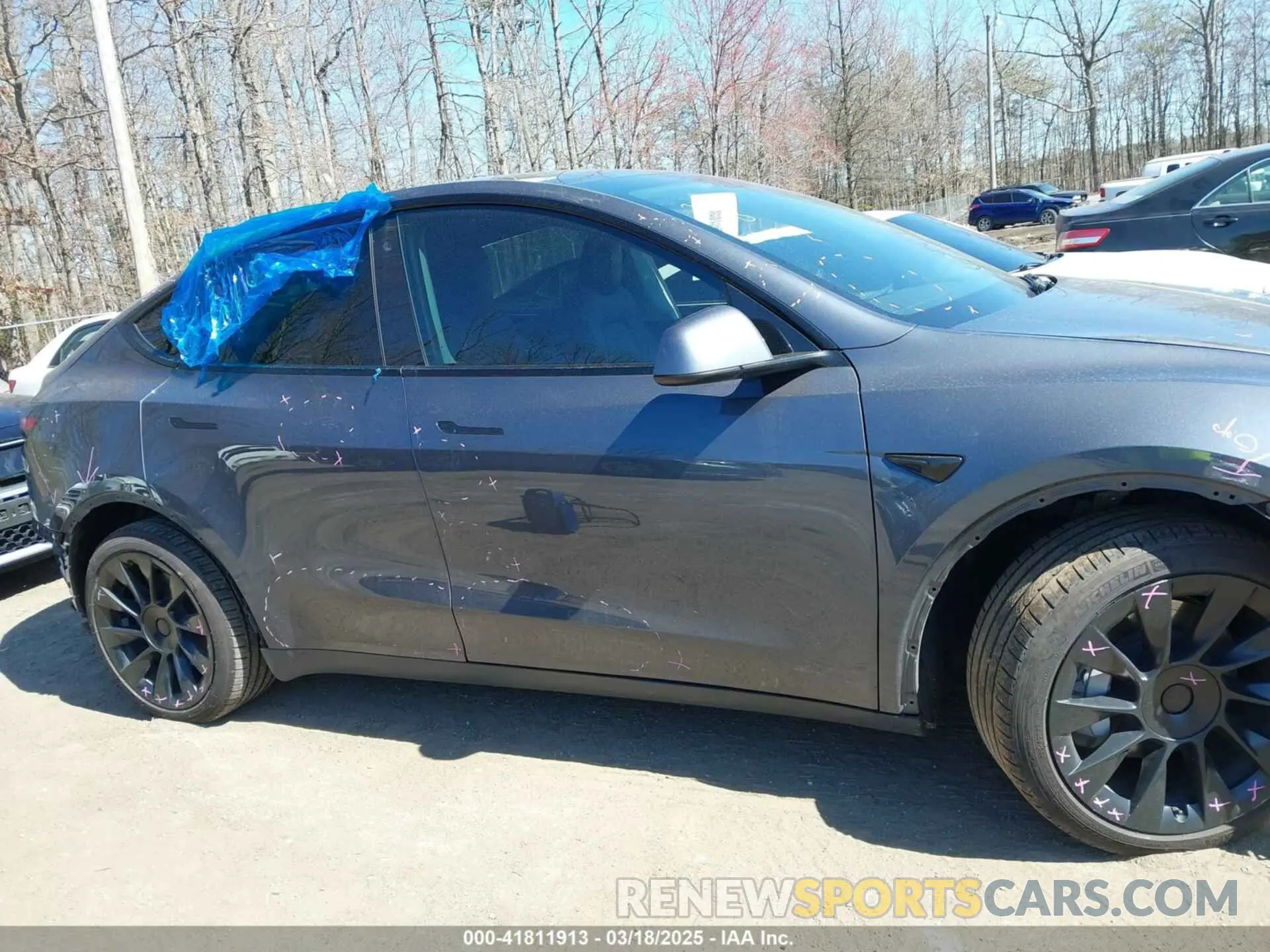14 Photograph of a damaged car 5YJYGDEE9MF062580 TESLA MODEL Y 2021