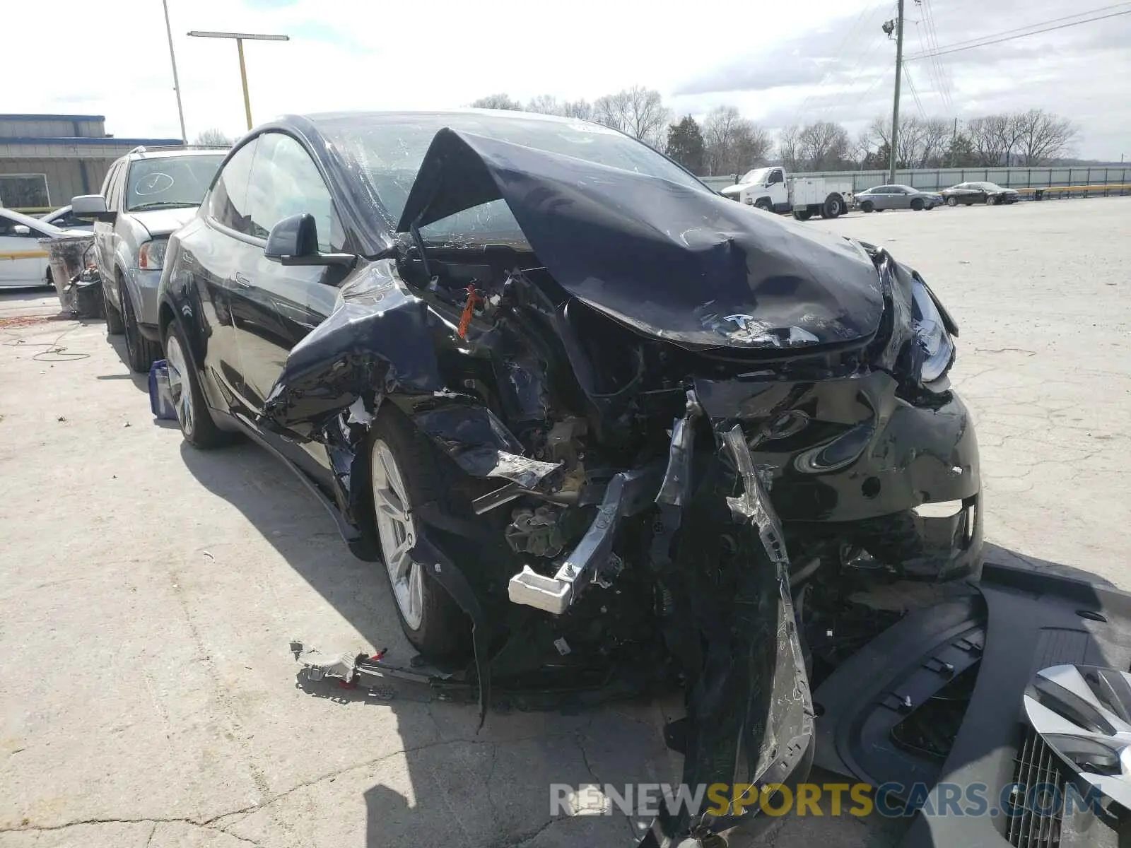 1 Photograph of a damaged car 5YJYGDEE9MF064815 TESLA MODEL Y 2021
