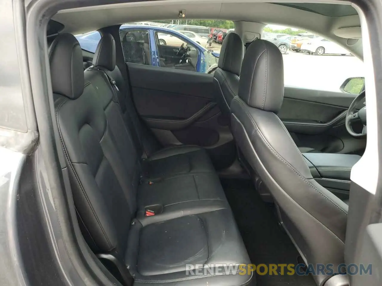 11 Photograph of a damaged car 5YJYGDEE9MF067651 TESLA MODEL Y 2021