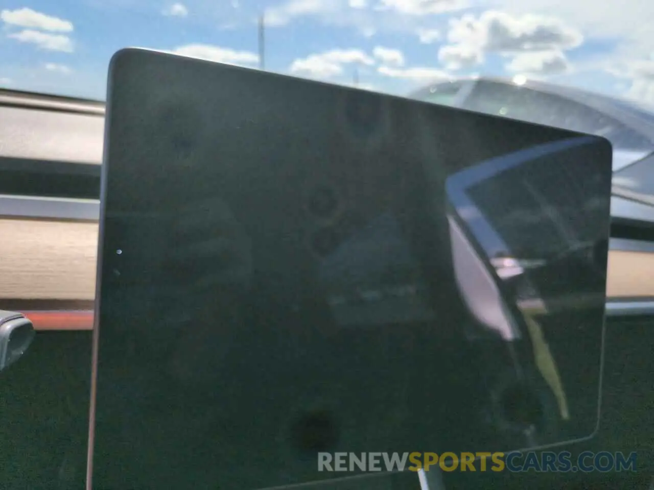 9 Photograph of a damaged car 5YJYGDEE9MF074647 TESLA MODEL Y 2021
