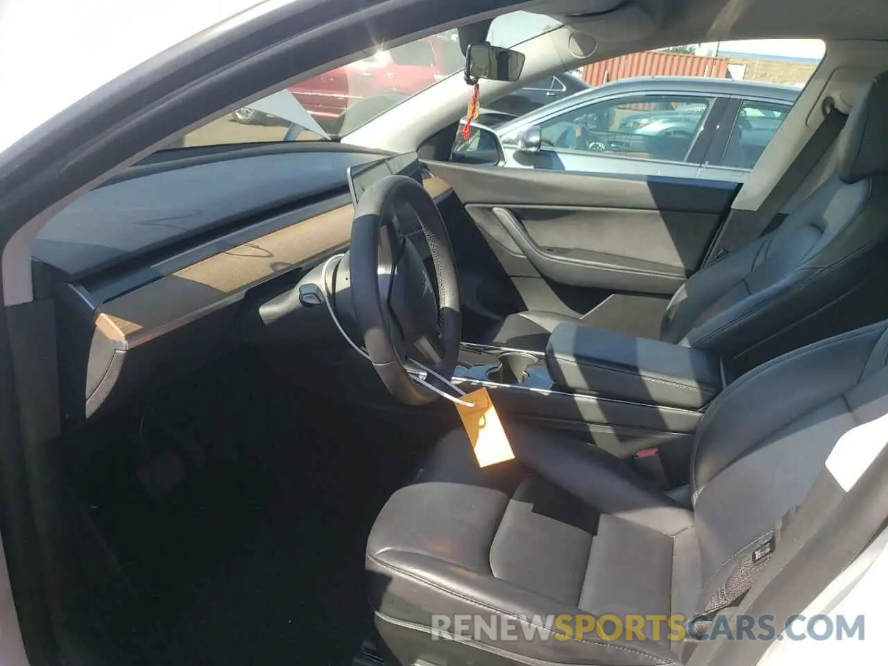 7 Photograph of a damaged car 5YJYGDEE9MF087818 TESLA MODEL Y 2021