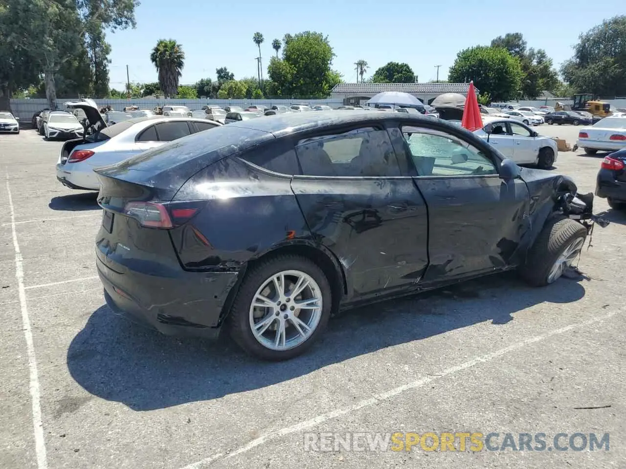 3 Фотография поврежденного автомобиля 5YJYGDEE9MF148472 TESLA MODEL Y 2021