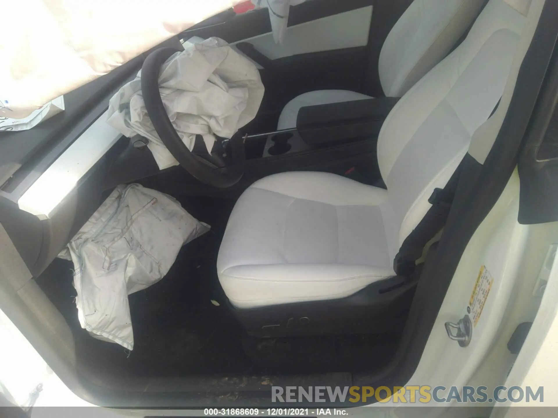 5 Photograph of a damaged car 5YJYGDEE9MF189975 TESLA MODEL Y 2021