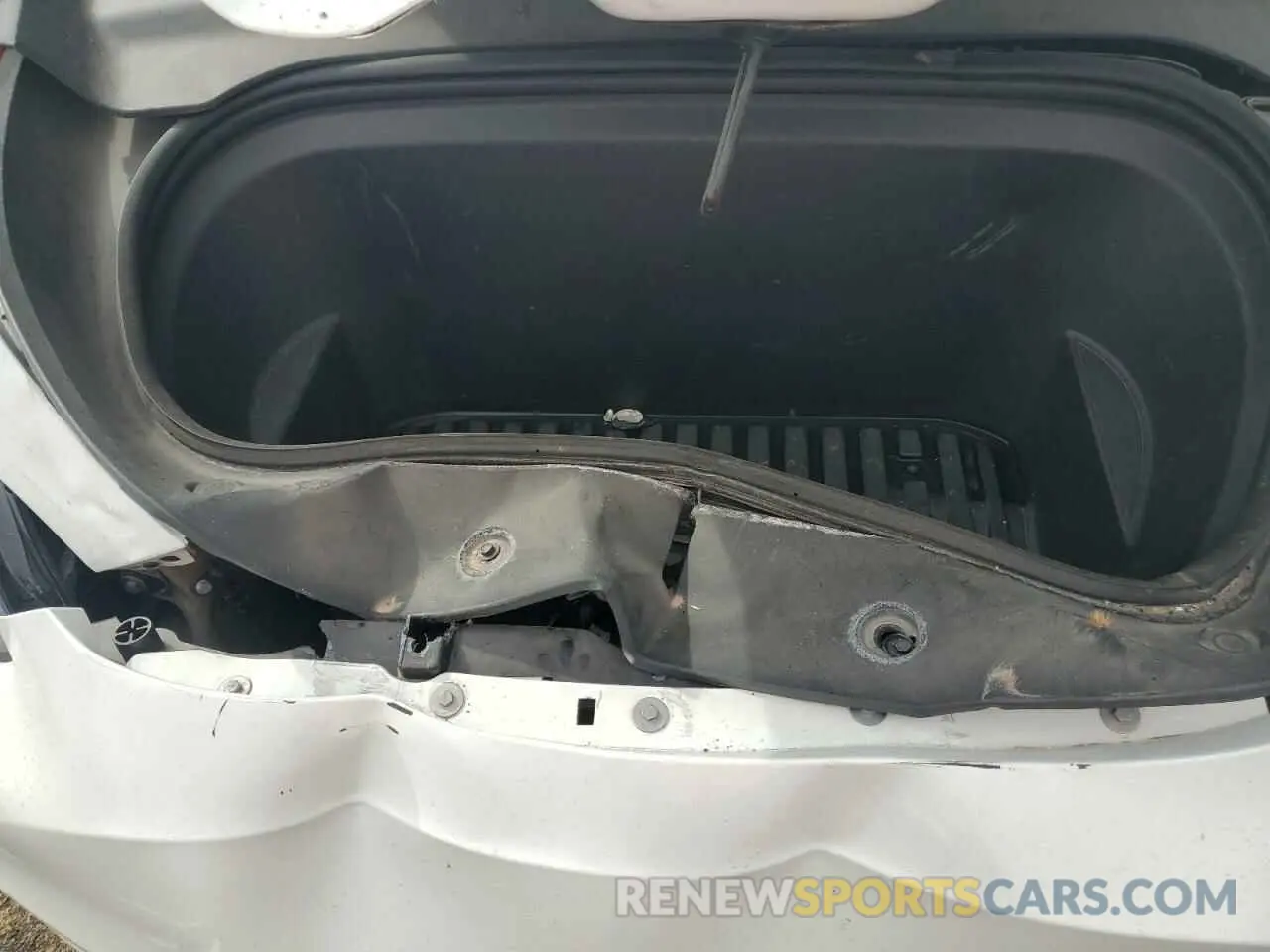 12 Photograph of a damaged car 5YJYGDEE9MF200411 TESLA MODEL Y 2021