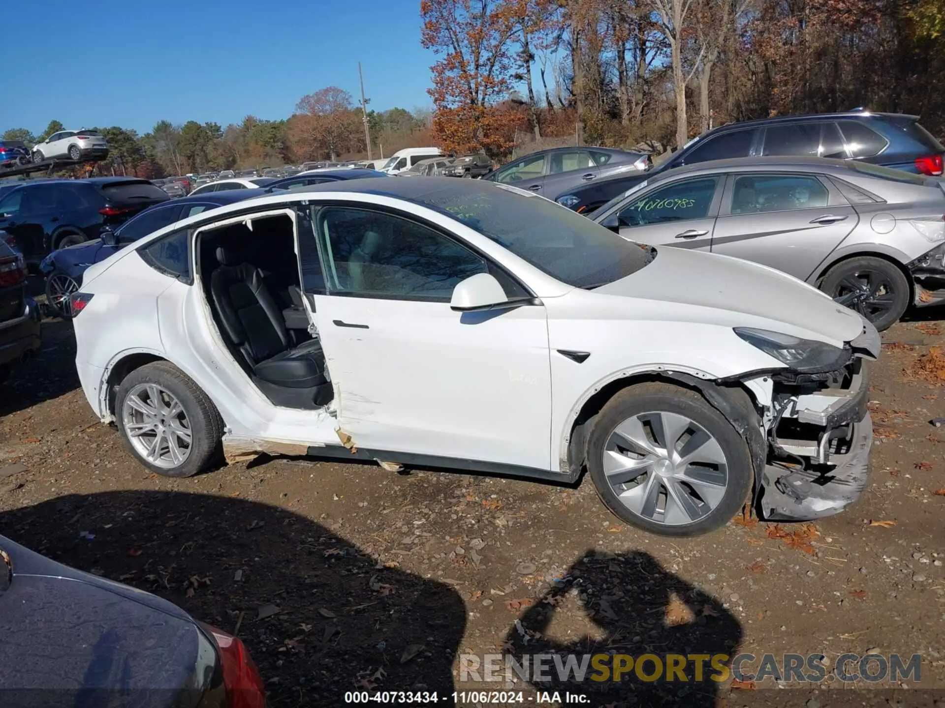 13 Photograph of a damaged car 5YJYGDEE9MF209142 TESLA MODEL Y 2021