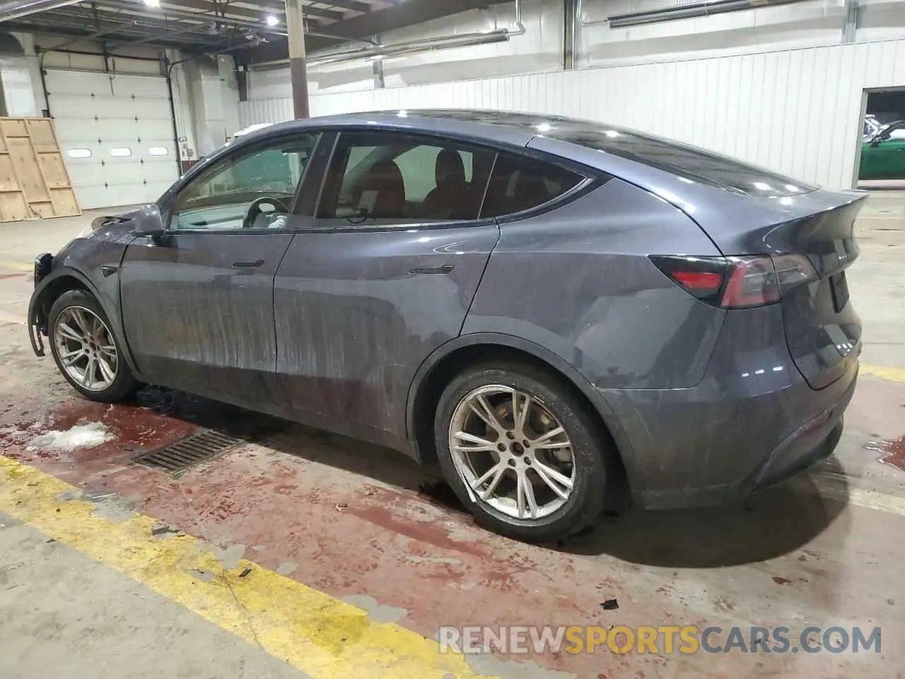 2 Photograph of a damaged car 5YJYGDEE9MF233795 TESLA MODEL Y 2021