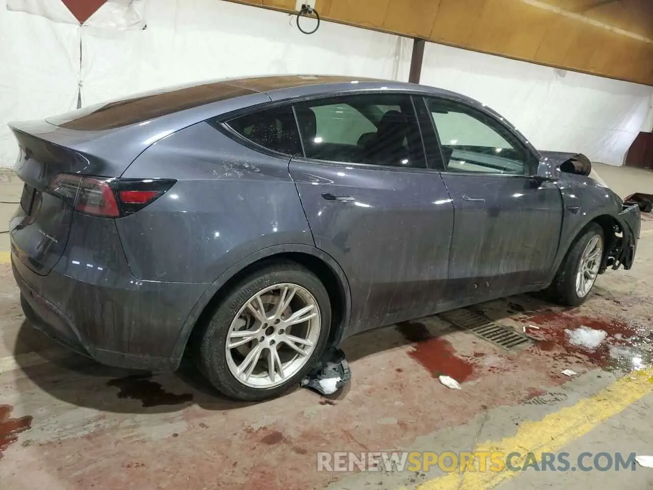 3 Photograph of a damaged car 5YJYGDEE9MF233795 TESLA MODEL Y 2021