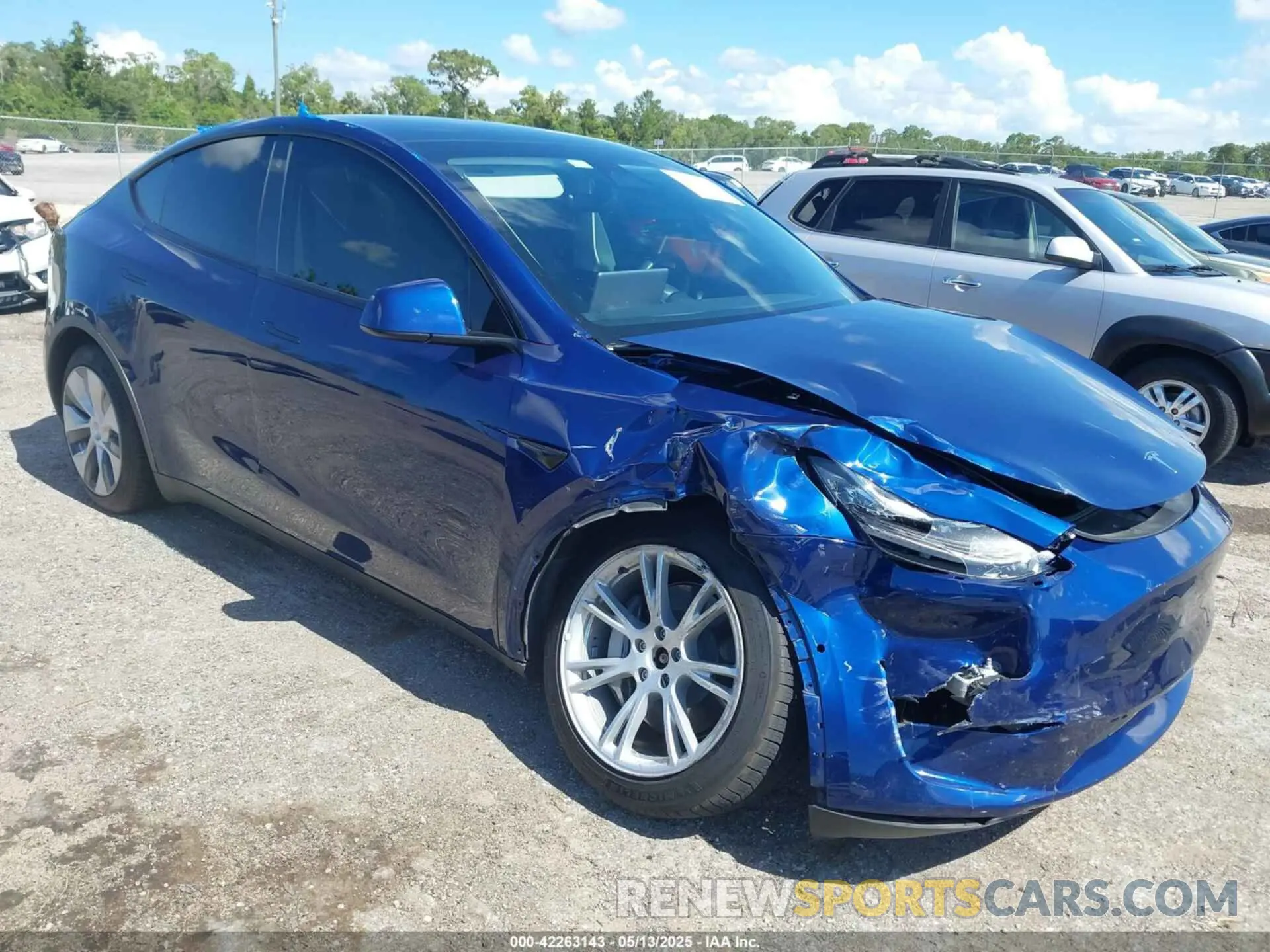 1 Photograph of a damaged car 5YJYGDEEXMF068663 TESLA MODEL Y 2021