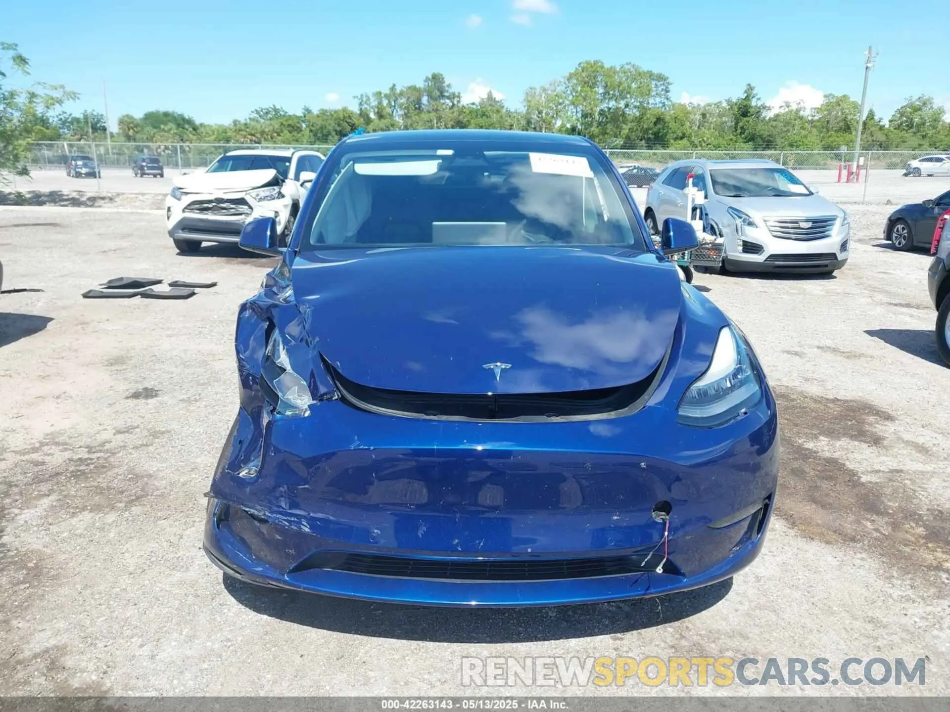 11 Photograph of a damaged car 5YJYGDEEXMF068663 TESLA MODEL Y 2021