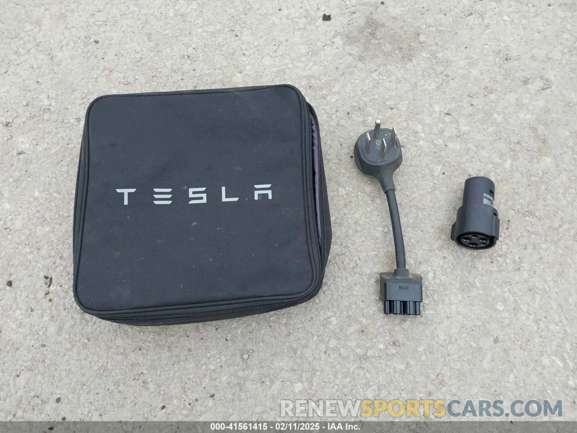 15 Photograph of a damaged car 5YJYGDEEXMF071157 TESLA MODEL Y 2021