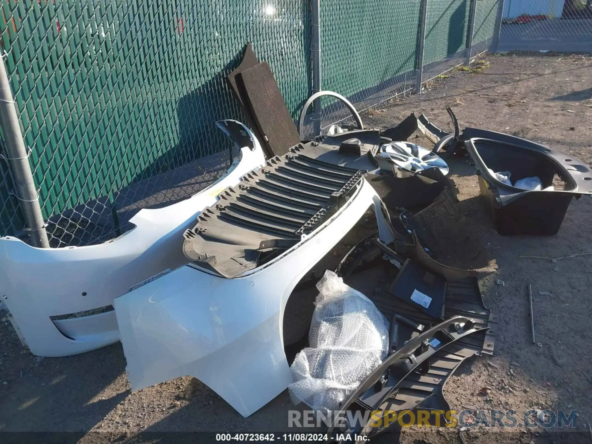 22 Photograph of a damaged car 5YJYGDEEXMF098665 TESLA MODEL Y 2021
