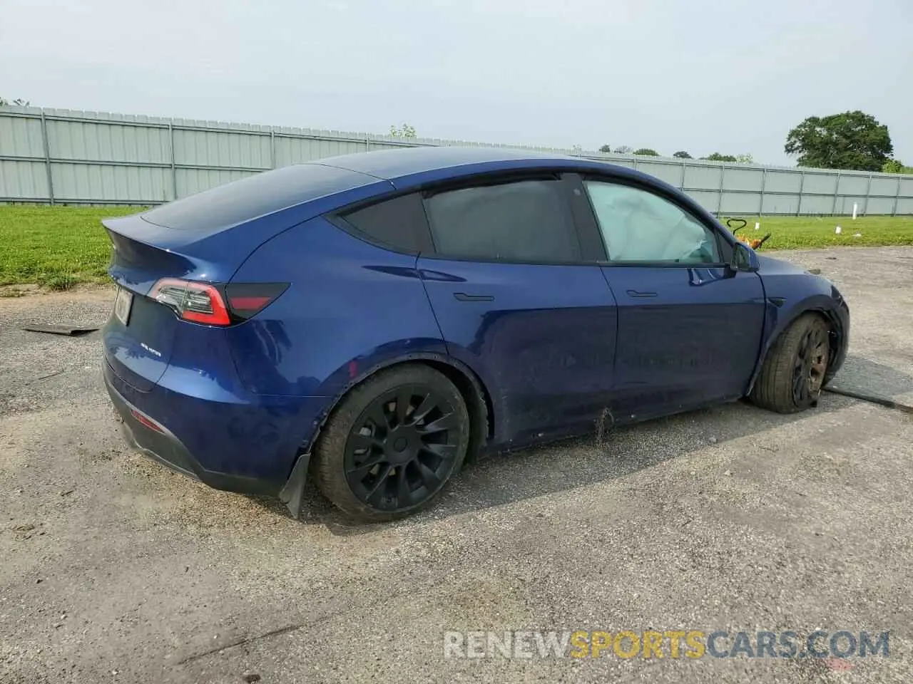 3 Фотография поврежденного автомобиля 5YJYGDEEXMF102035 TESLA MODEL Y 2021
