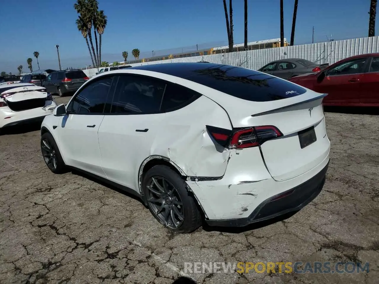 2 Photograph of a damaged car 5YJYGDEEXMF146617 TESLA MODEL Y 2021
