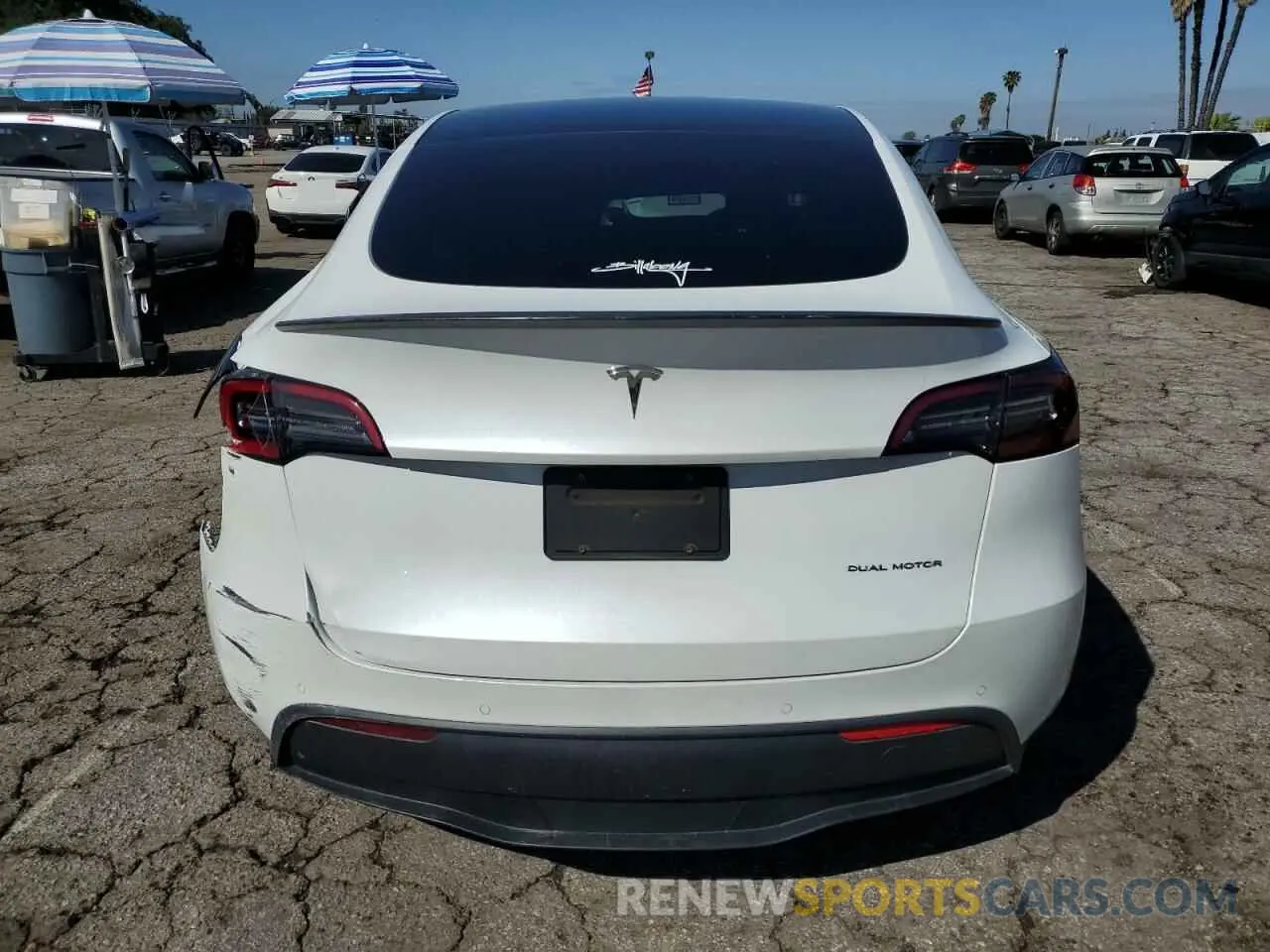 6 Photograph of a damaged car 5YJYGDEEXMF146617 TESLA MODEL Y 2021