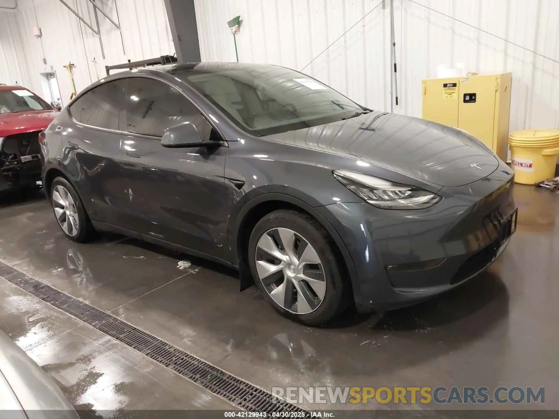 1 Photograph of a damaged car 5YJYGDEEXMF152093 TESLA MODEL Y 2021