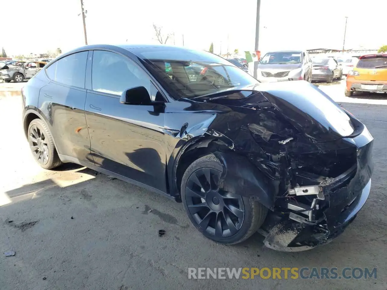 4 Photograph of a damaged car 5YJYGDEEXMF207223 TESLA MODEL Y 2021