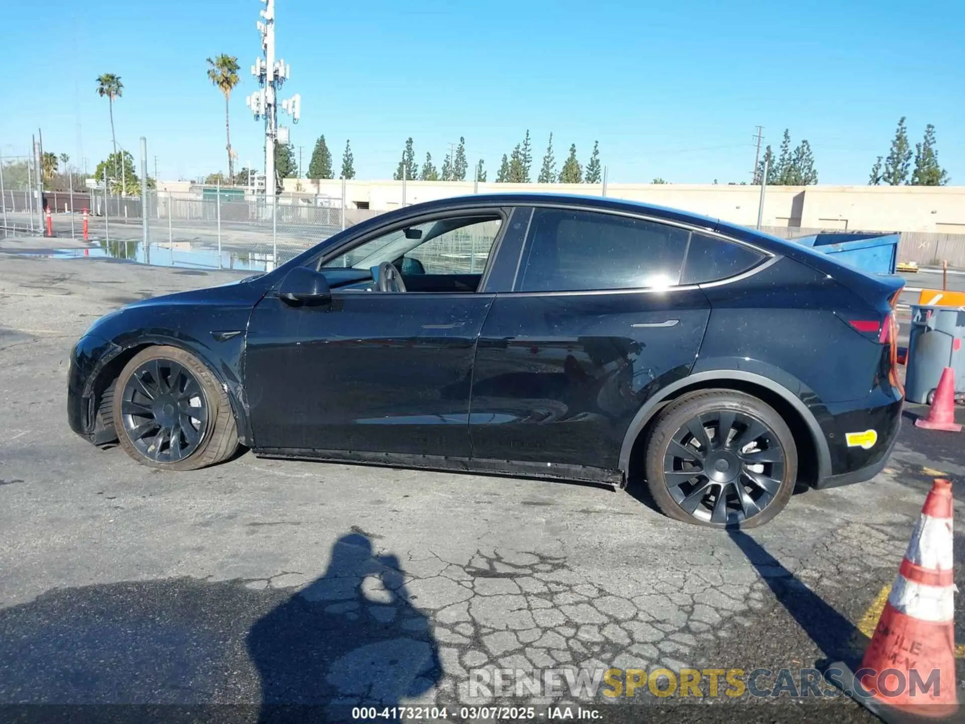 13 Фотография поврежденного автомобиля 5YJYGDEEXMF233997 TESLA MODEL Y 2021