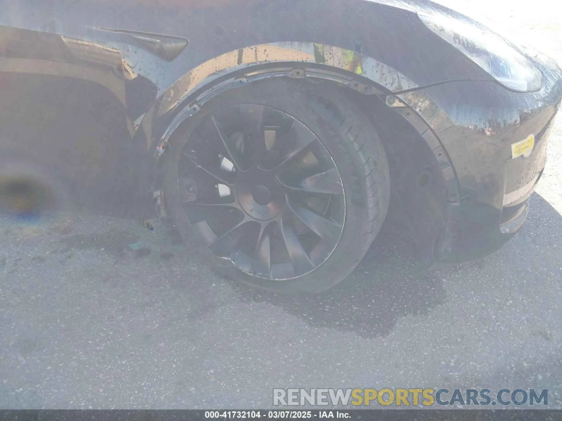 18 Фотография поврежденного автомобиля 5YJYGDEEXMF233997 TESLA MODEL Y 2021