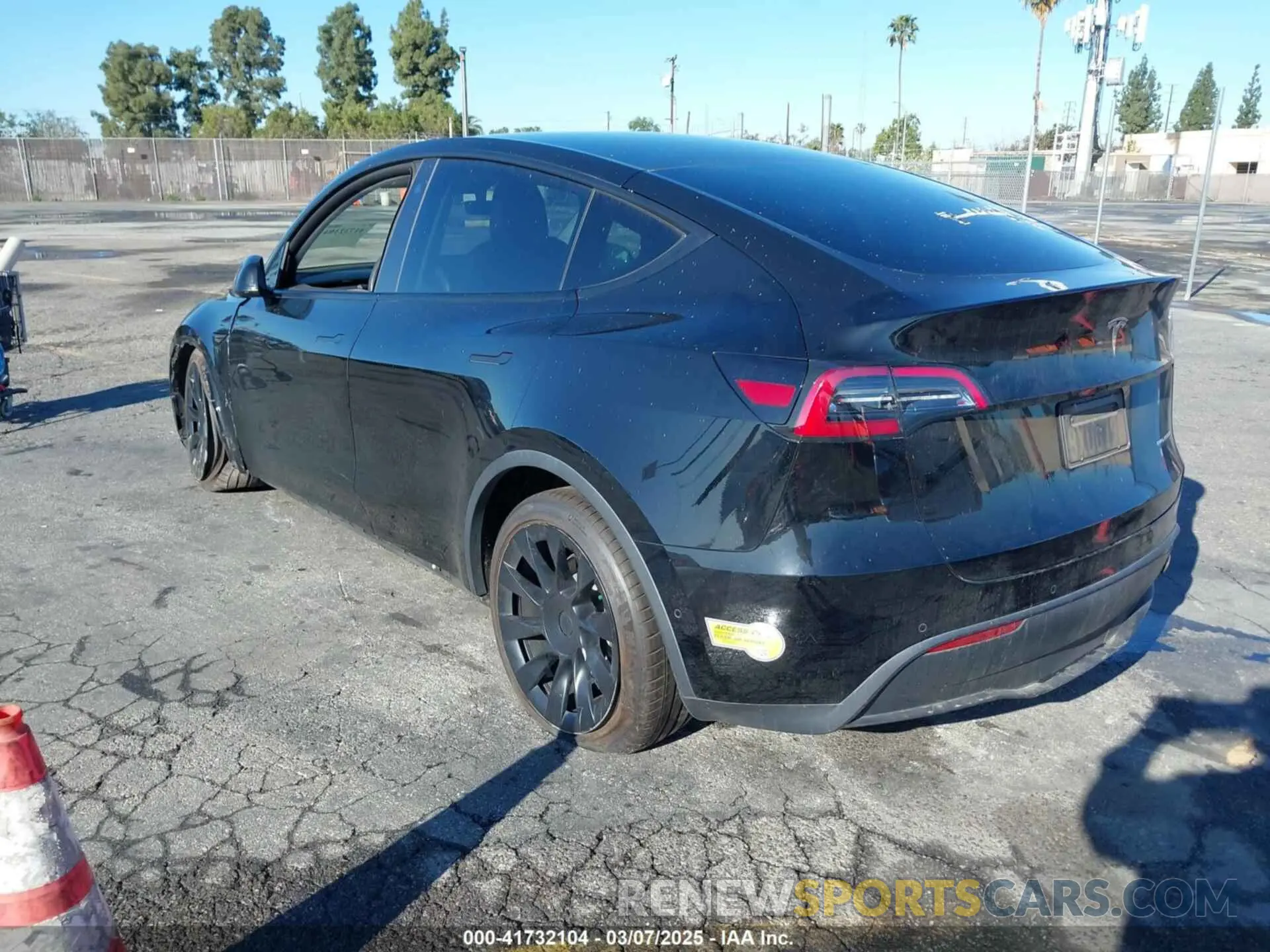 3 Фотография поврежденного автомобиля 5YJYGDEEXMF233997 TESLA MODEL Y 2021