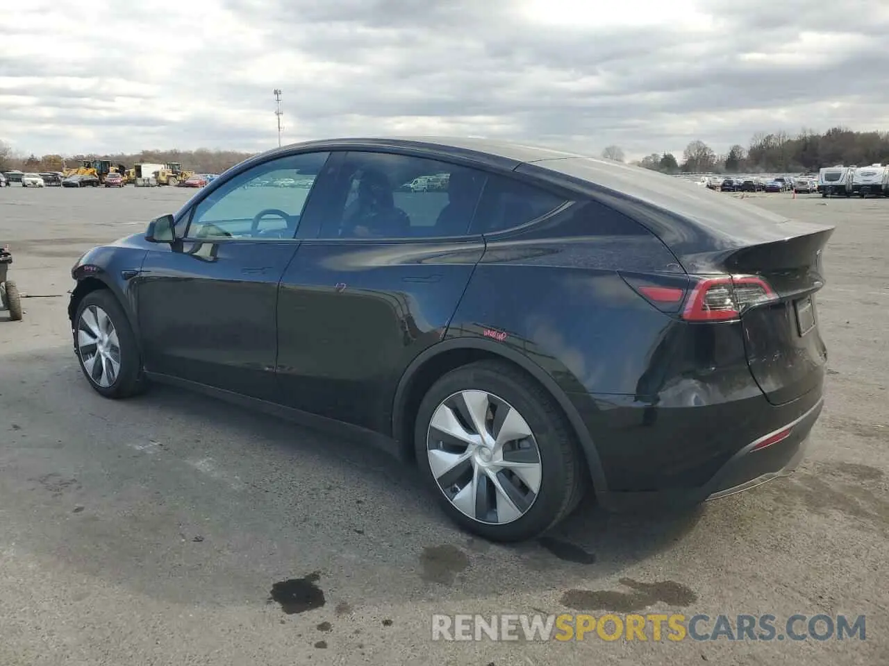 2 Photograph of a damaged car 5YJYGDEEXMF259547 TESLA MODEL Y 2021