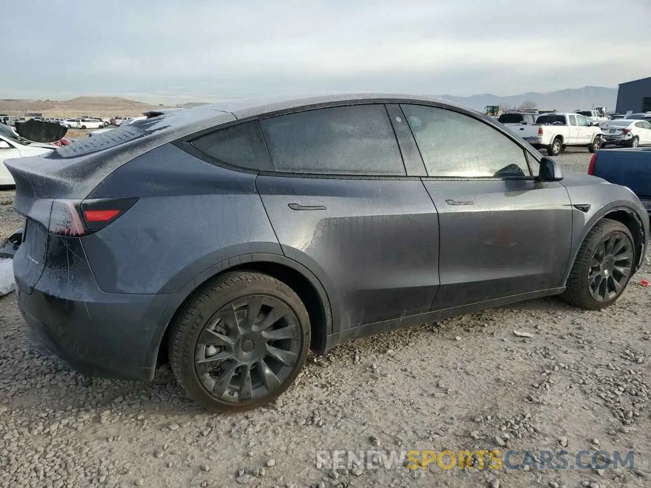 3 Photograph of a damaged car 5YJYGDEEXMF268488 TESLA MODEL Y 2021